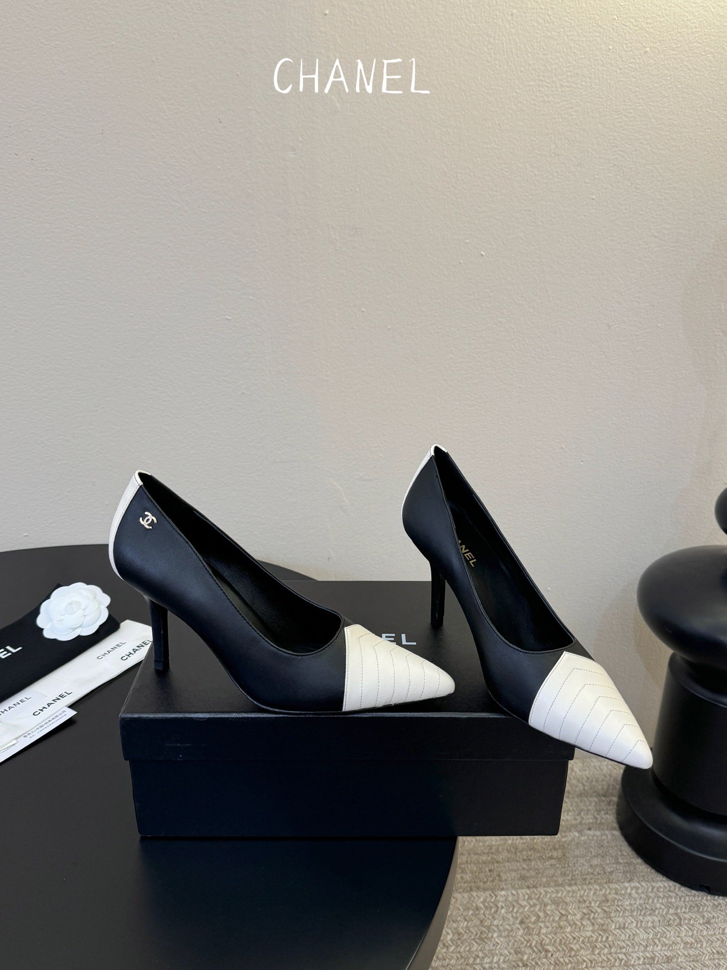 CC 26ss Pump Black White Lambskin 835695