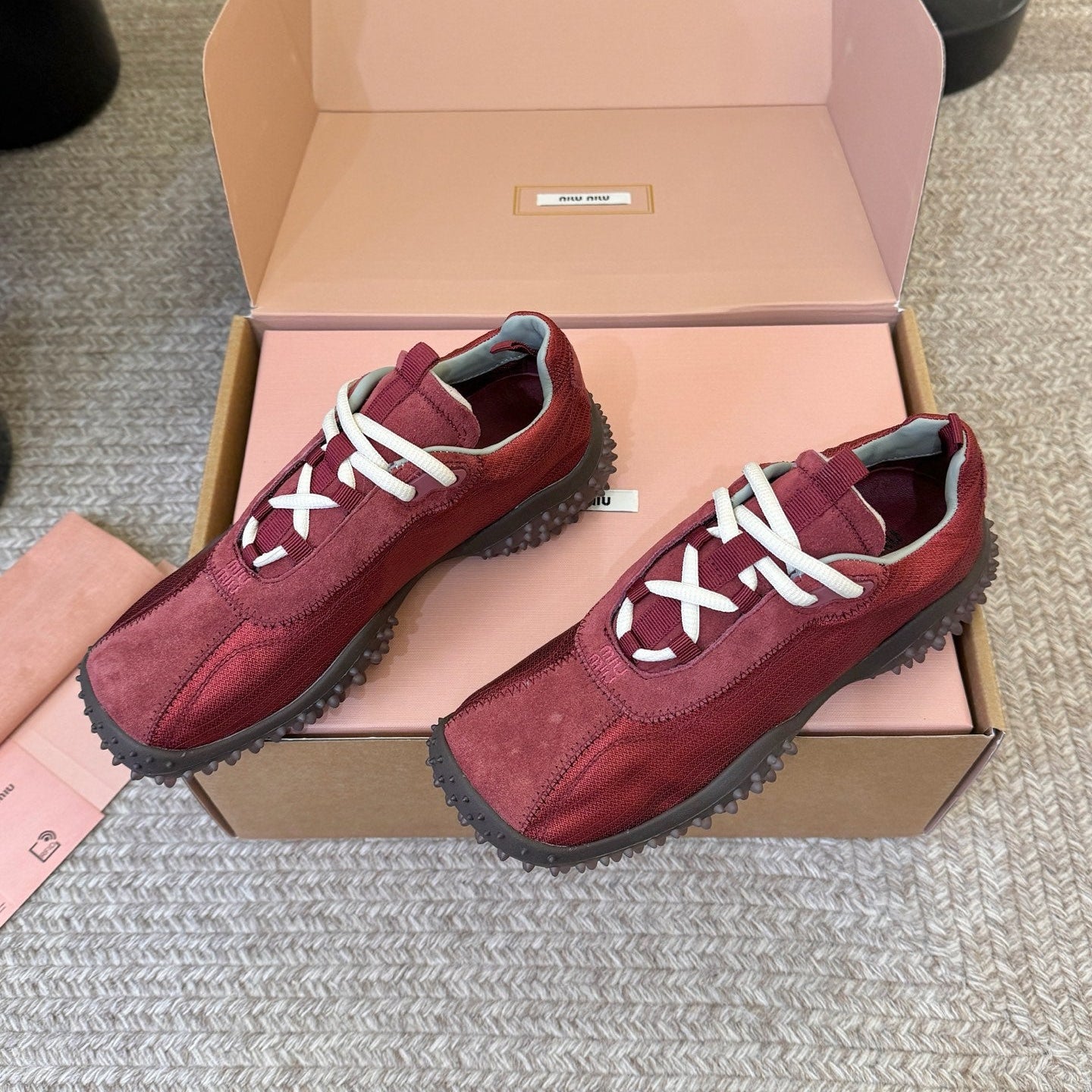 Miu 26s Square Toe Casual Sneakers Burgundy Suede 890983