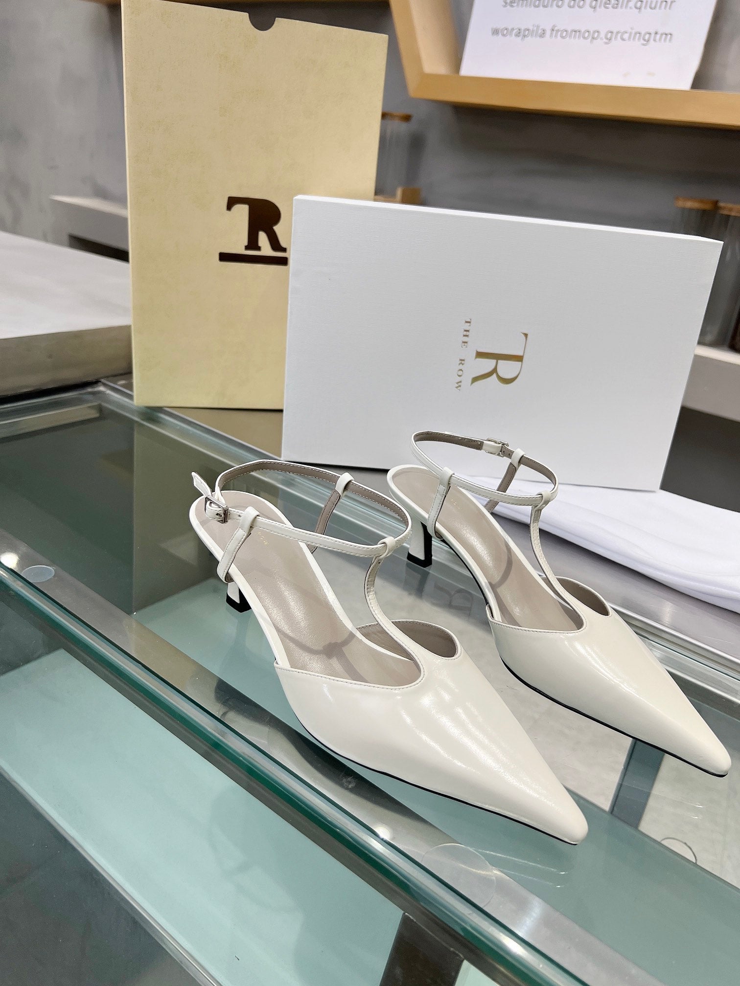 The Row 26s Pointed-Toe Slingbacks White Lambskin 997835