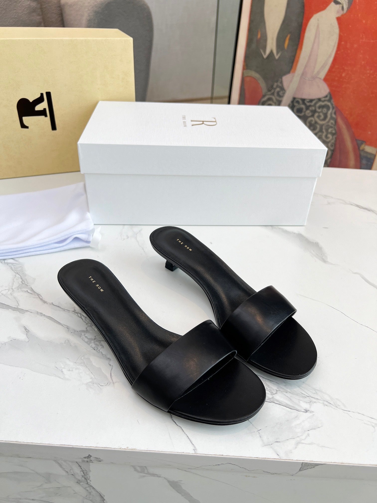 The Row 26s Kitten Heel Slippers Black Lambskin 997838