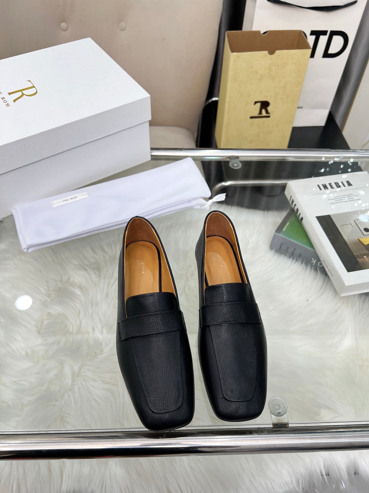 TR Toe Low Mouth Loafer Black Cowhide 832649