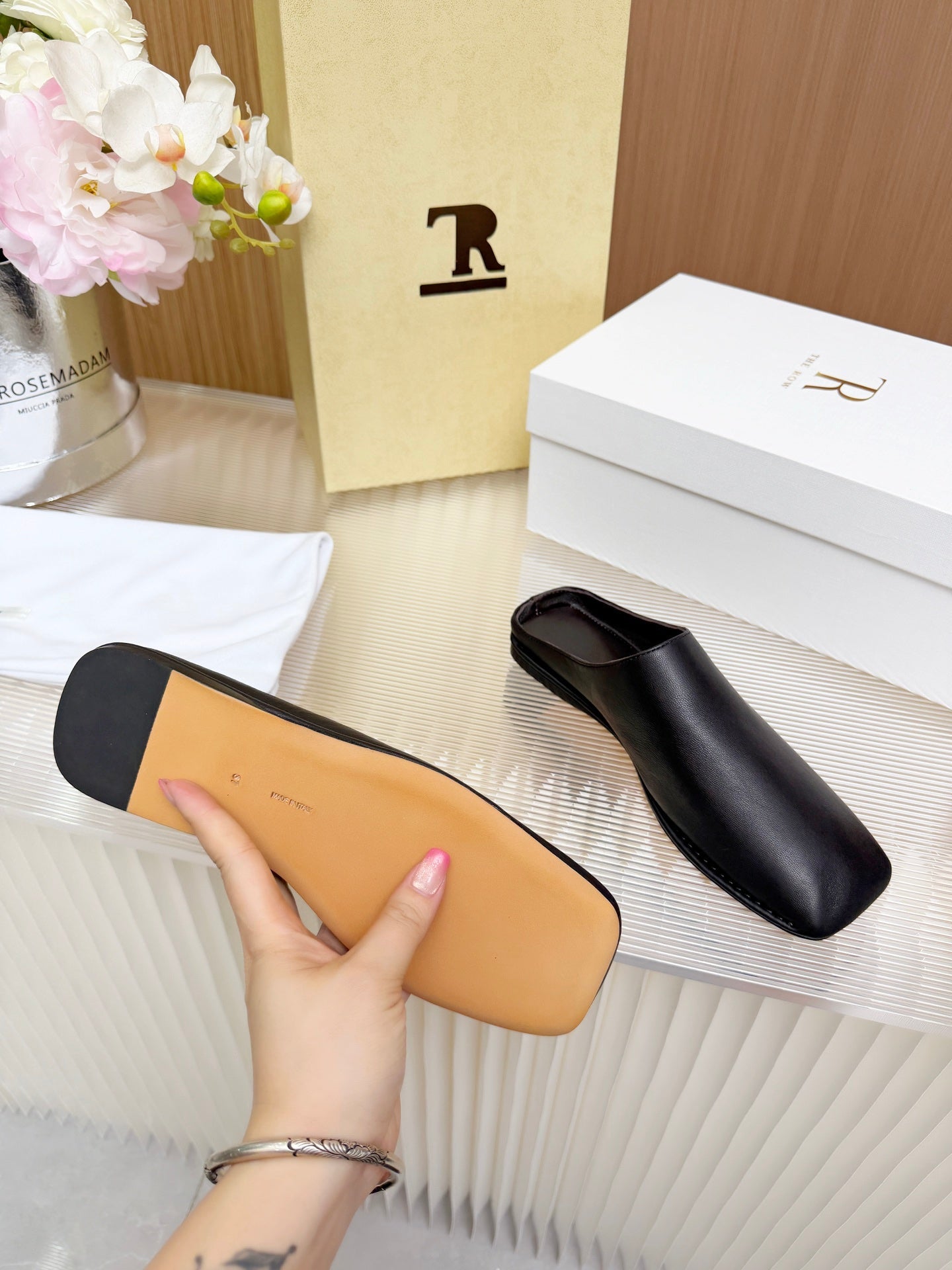 The Row Piper Slide Black Leather 707515