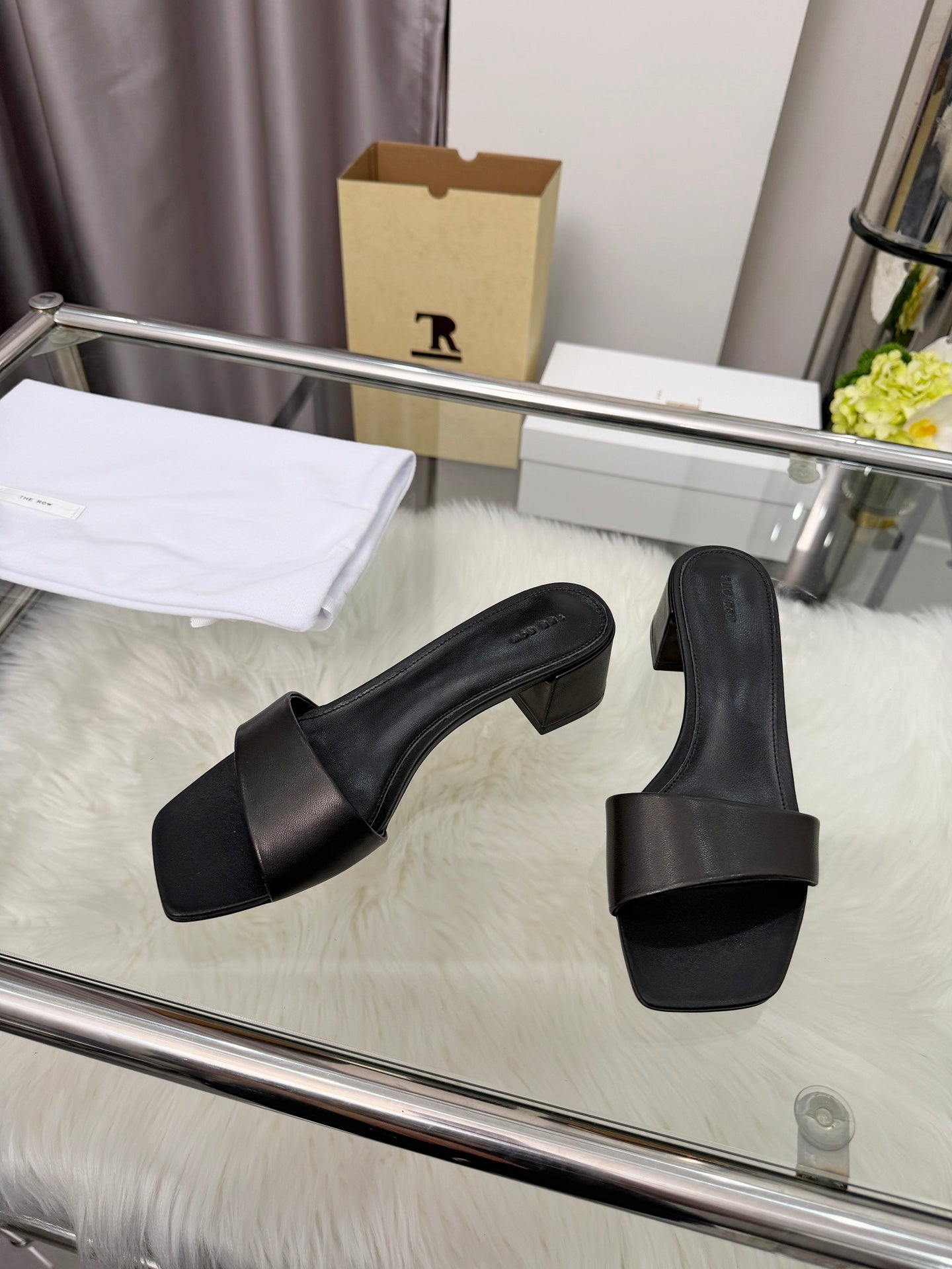 The Row New Chocolate Slide Black Lambskin 707567