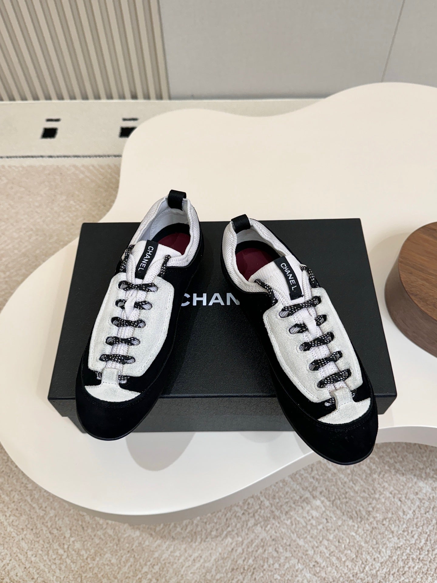 CC Métiers d’art 2026 Sneakers Black White Suede 859563