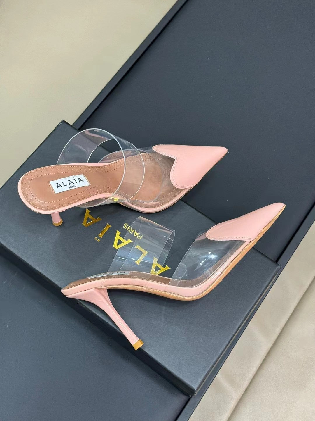 alaia mule 90 optic pink heart lambskin