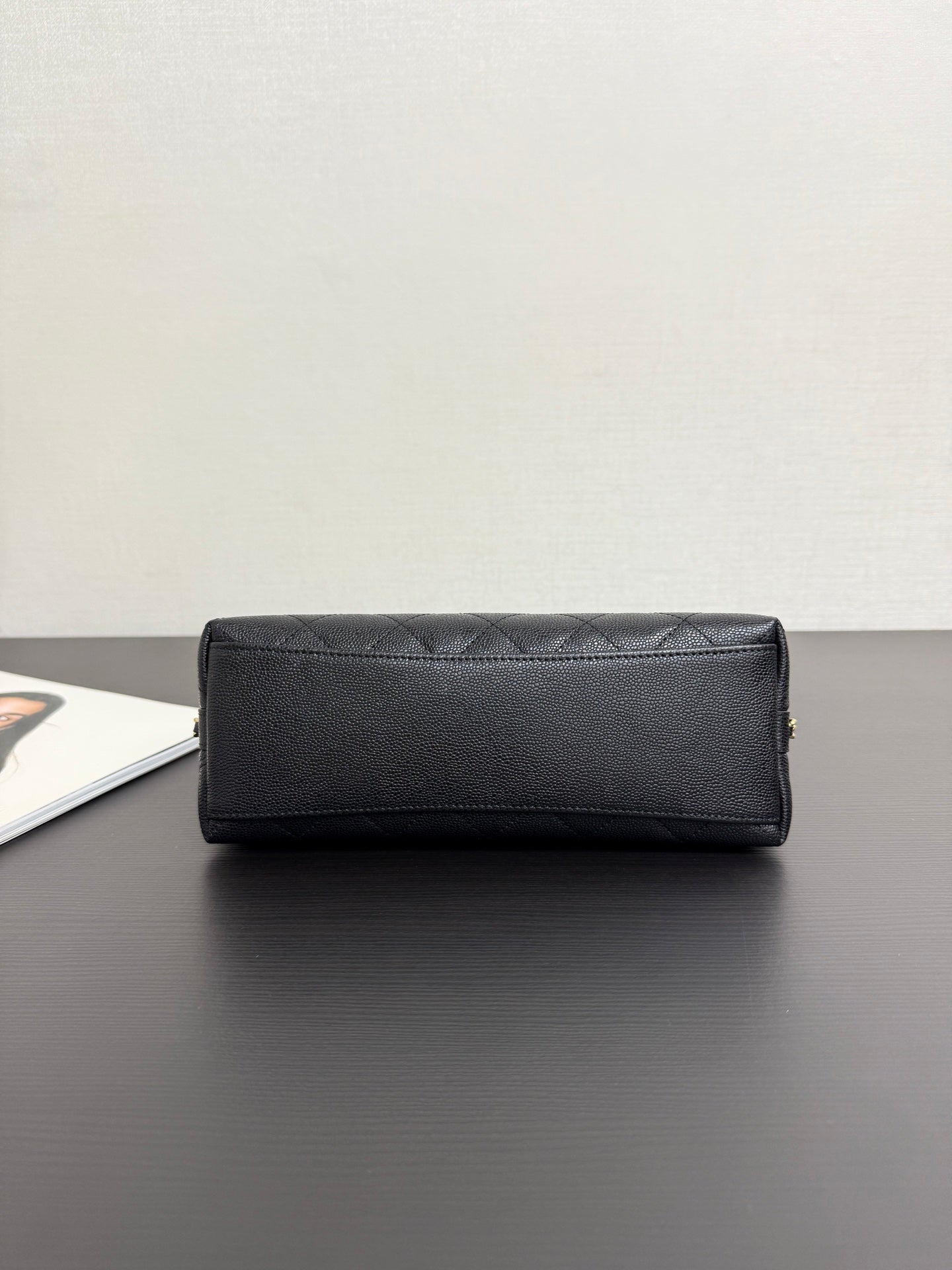 CC 25s Pouch 23cm AP4700 Black Caviar