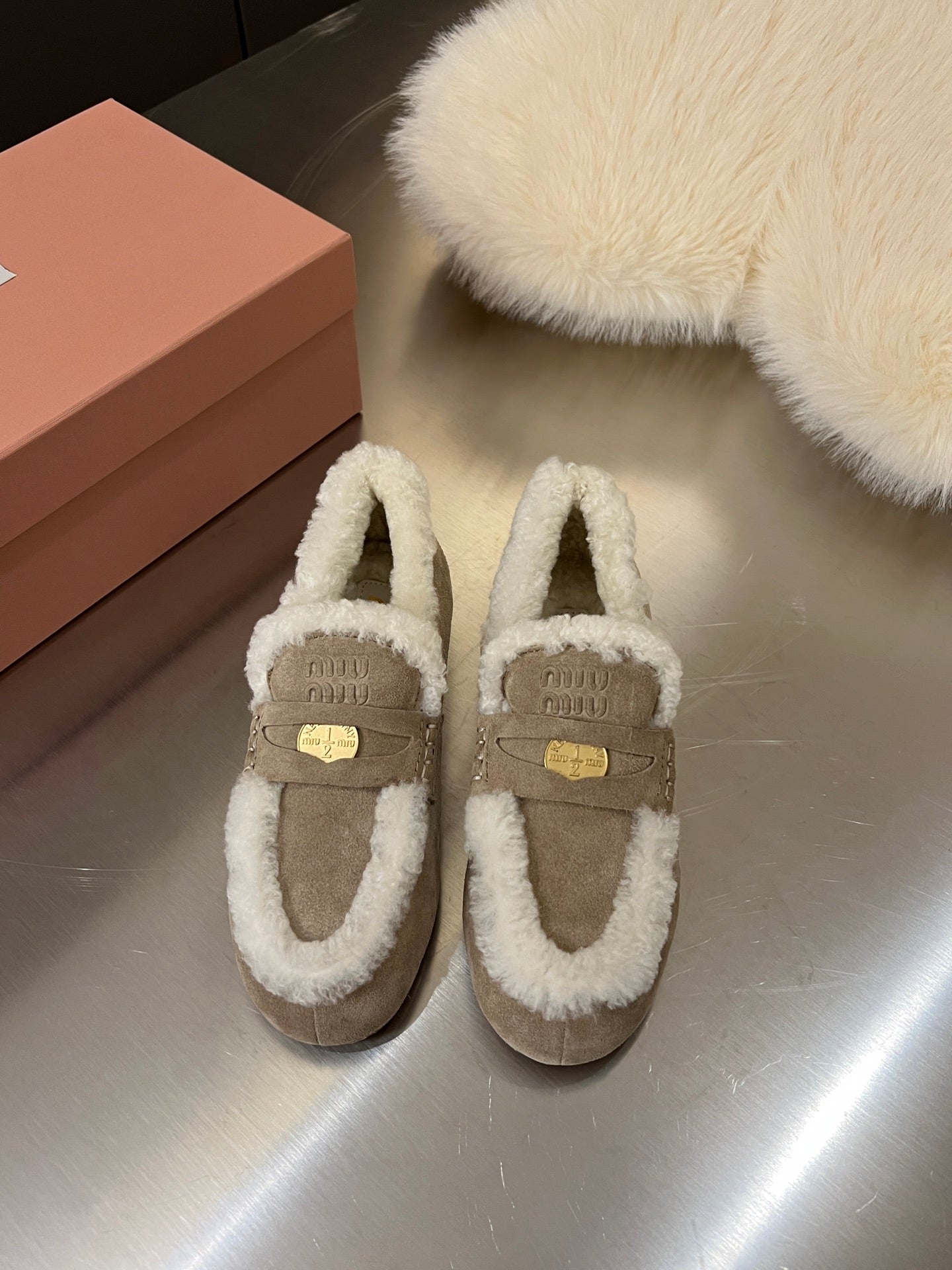 Miu Logo-Embossed Loafer Taupe Suede Shearling 455917