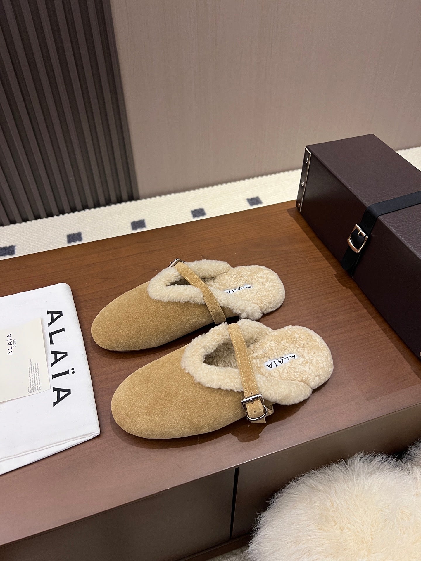 Alaia Ballet Flats Light Brown Merino Shearling 986456