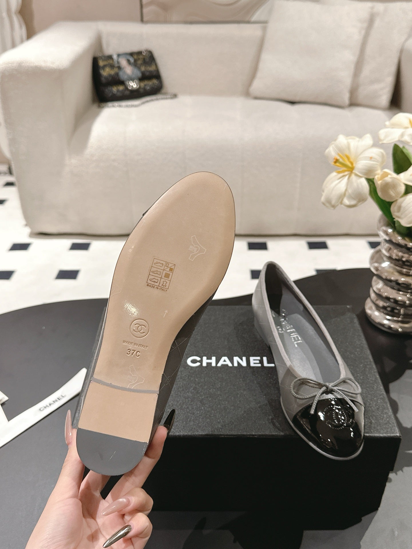cc 25c ballet flat cross line pattern grey lambskin 237481