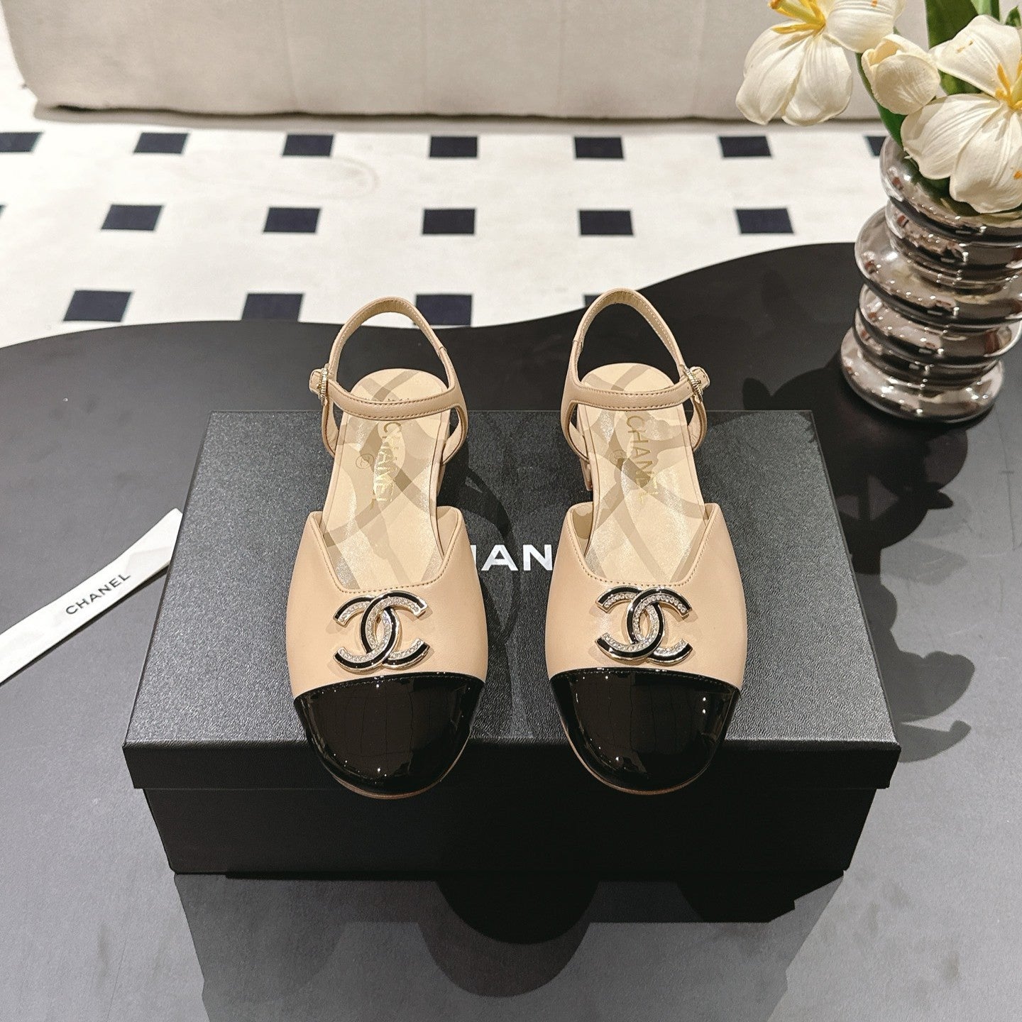 cc 25p mary jane beige lambskin black pattern 237516