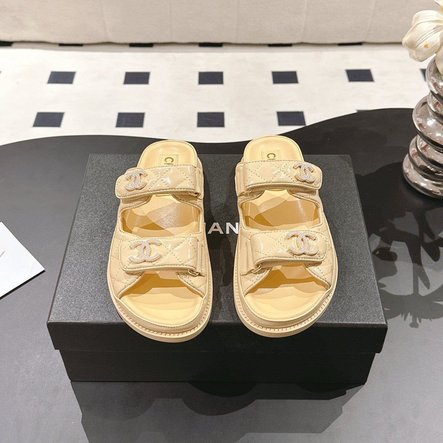 cc 25p logo with pearl mule sandal yellow leather 237582