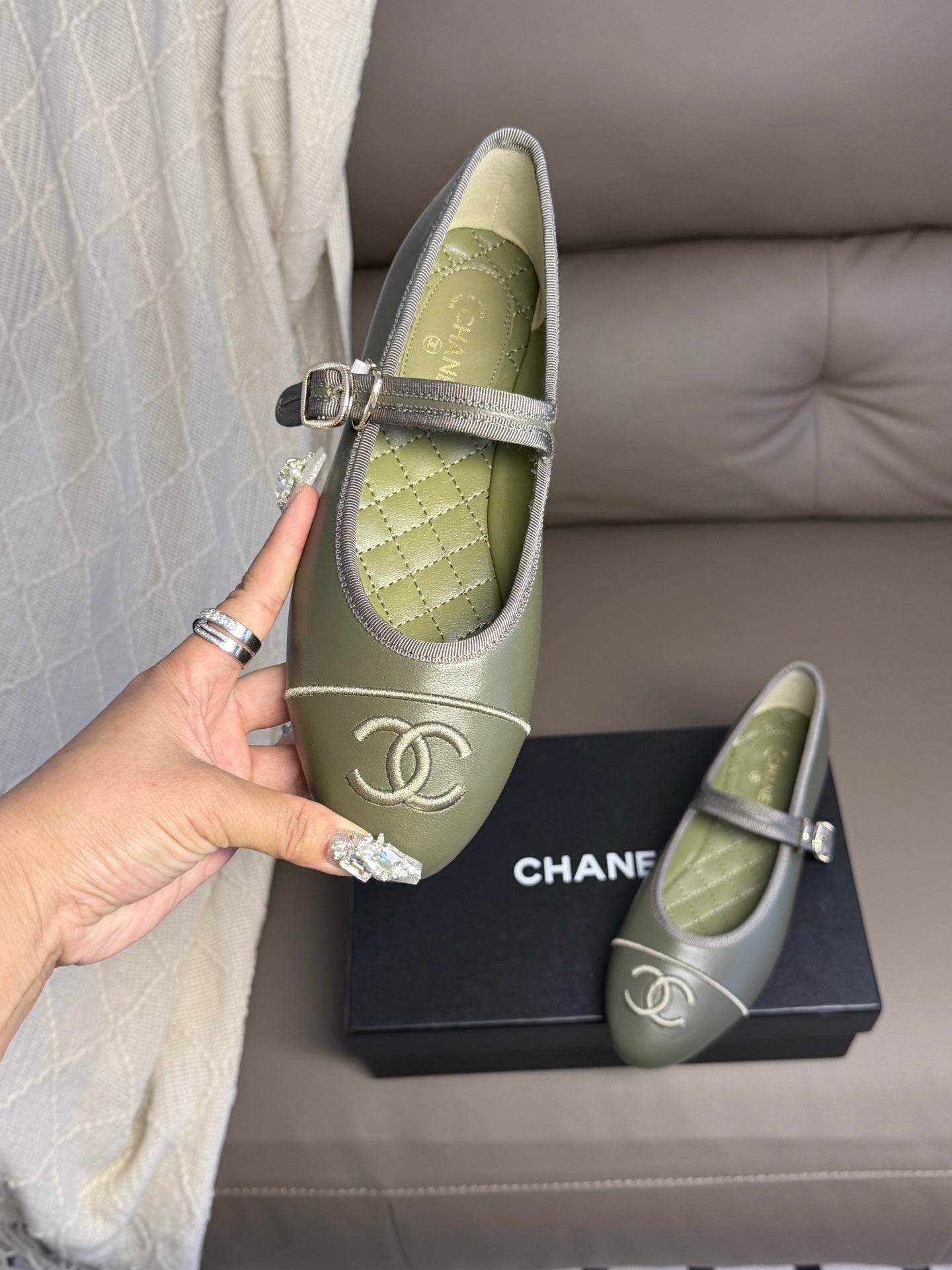 CC 26s Flat Mary Jane Olive Sheepskin 995830
