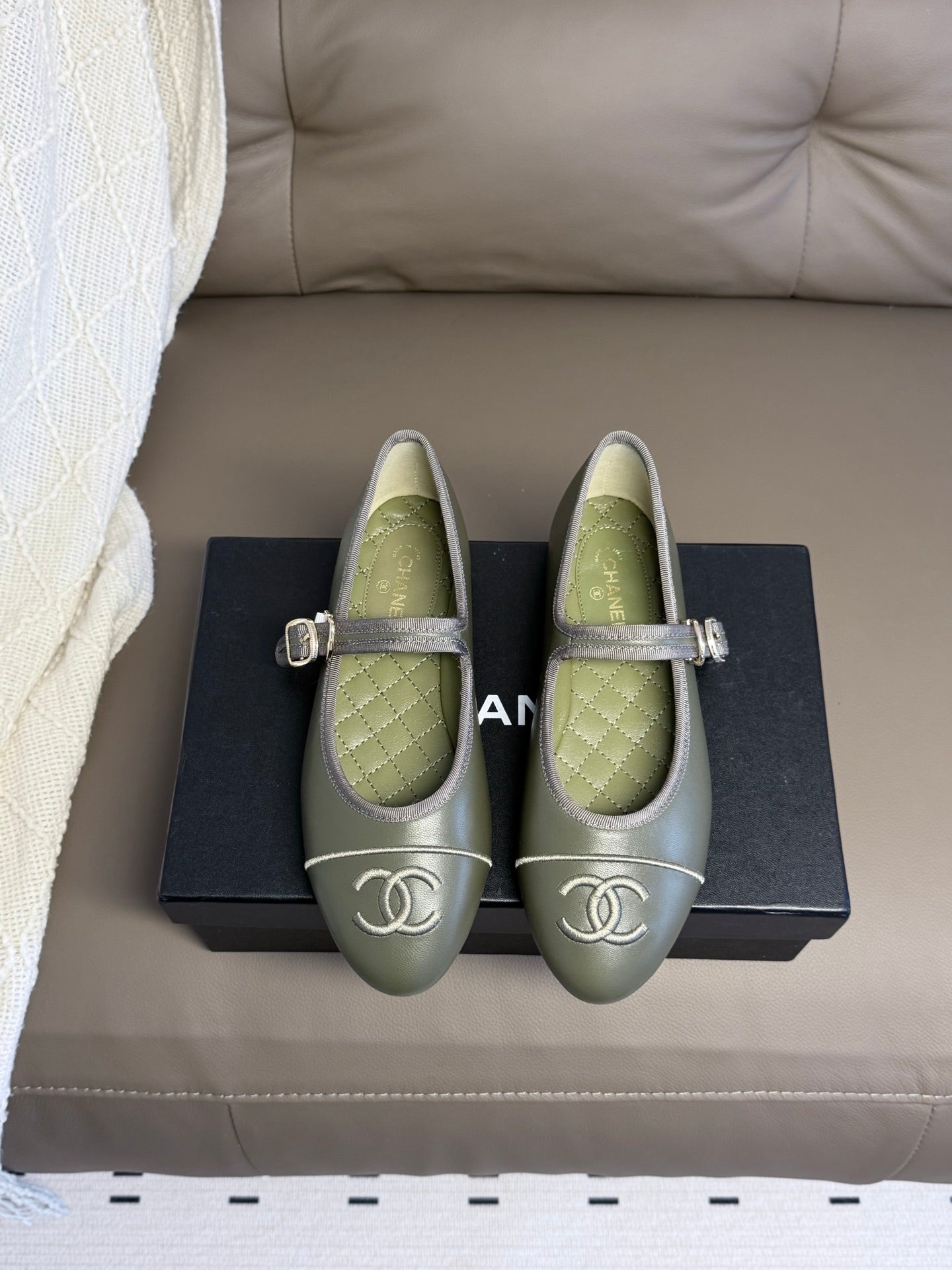 CC 26s Flat Mary Jane Olive Sheepskin 995830