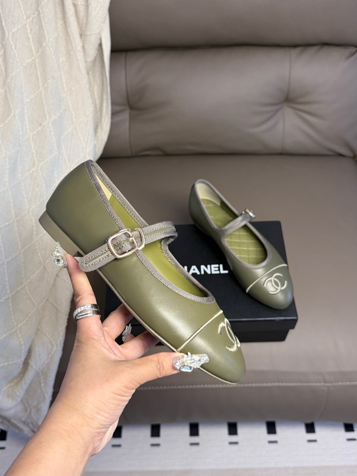 CC 26s Flat Mary Jane Olive Sheepskin 995830