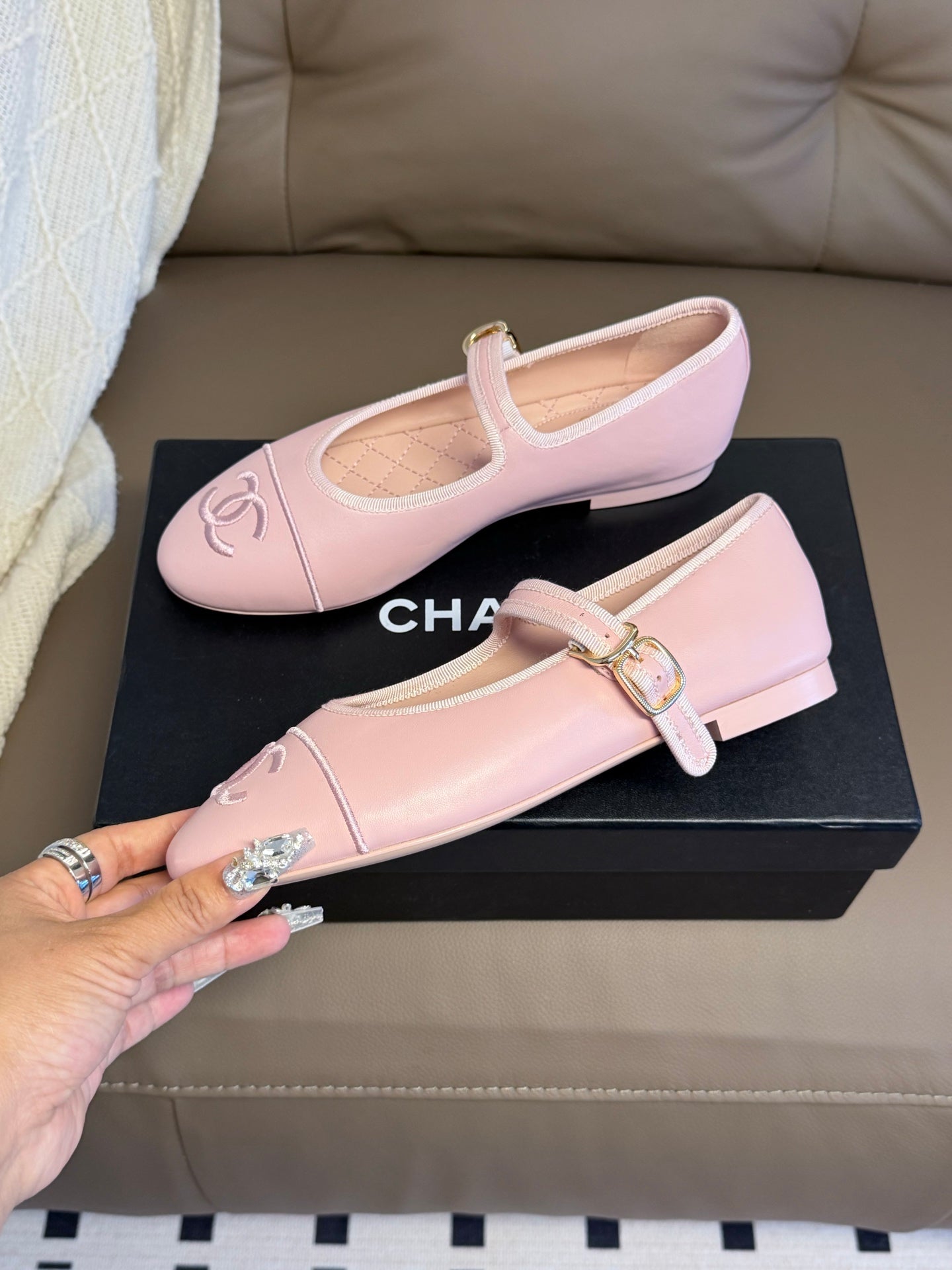 CC 26s Flat Mary Jane Light Pink Sheepskin 995832