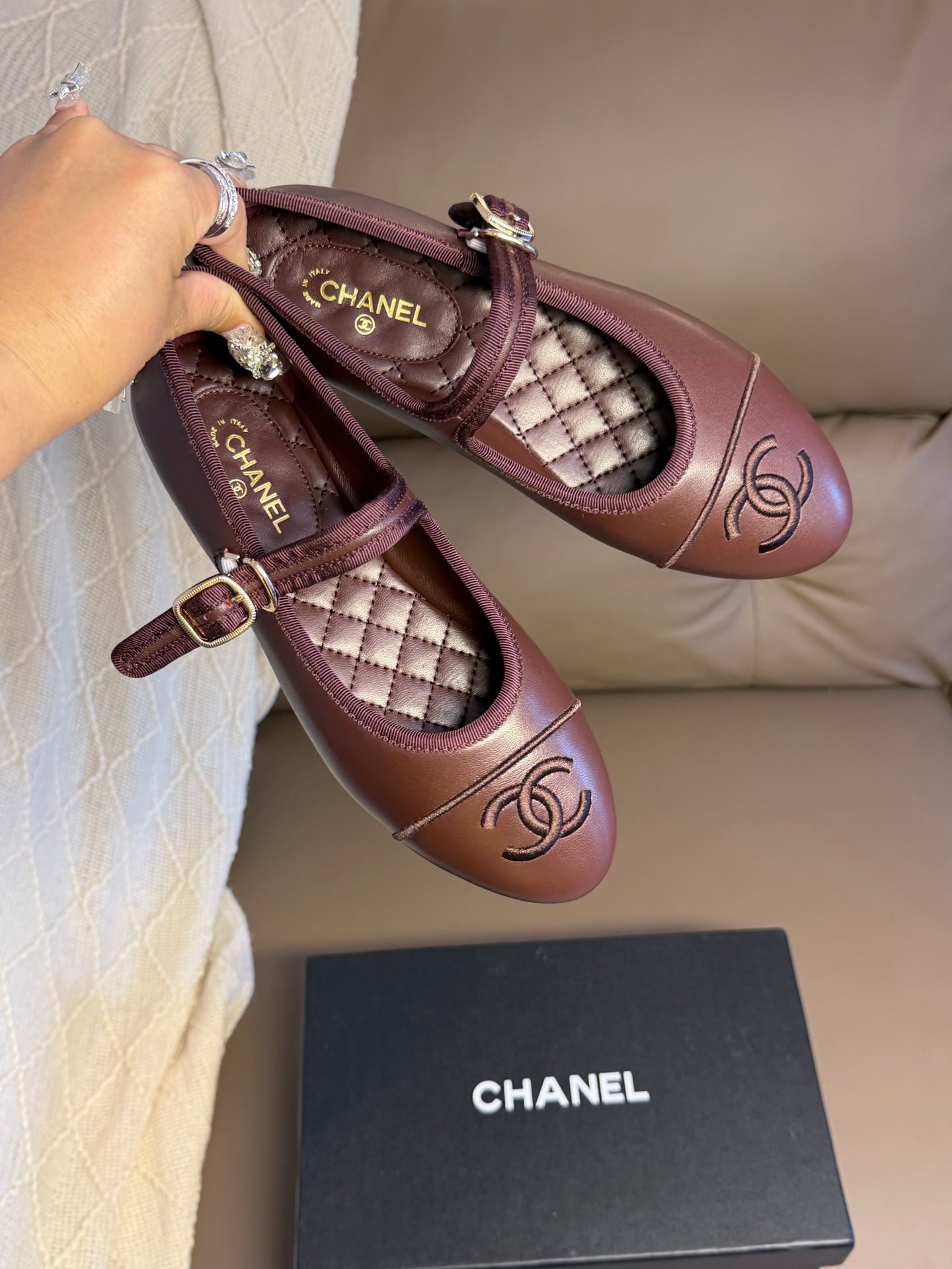 CC 26s Flat Mary Jane Burgundy Sheepskin 995834