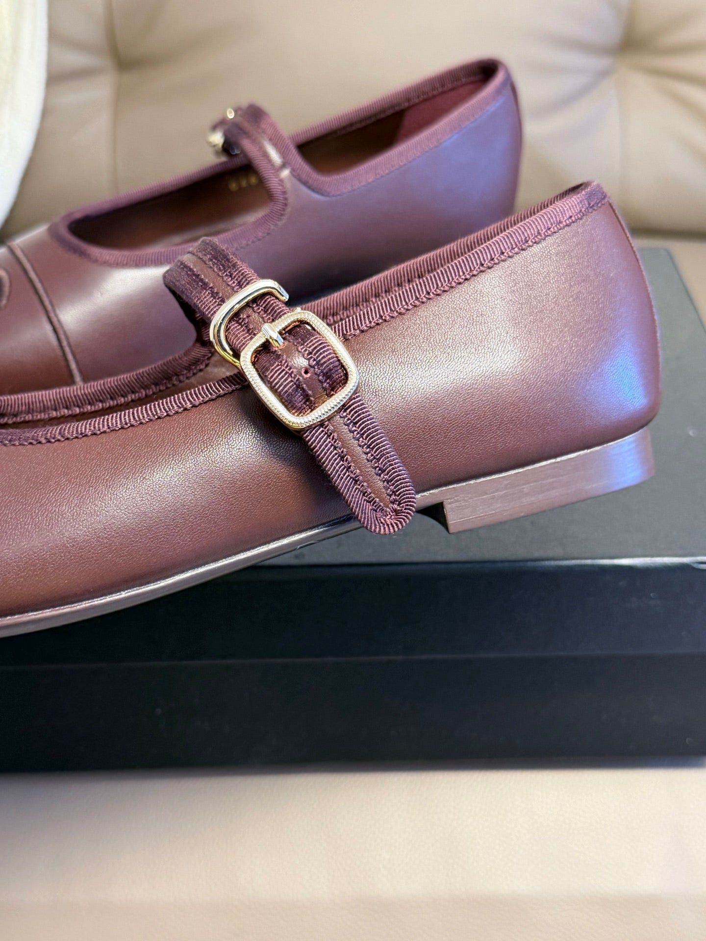CC 26s Flat Mary Jane Burgundy Sheepskin 995834