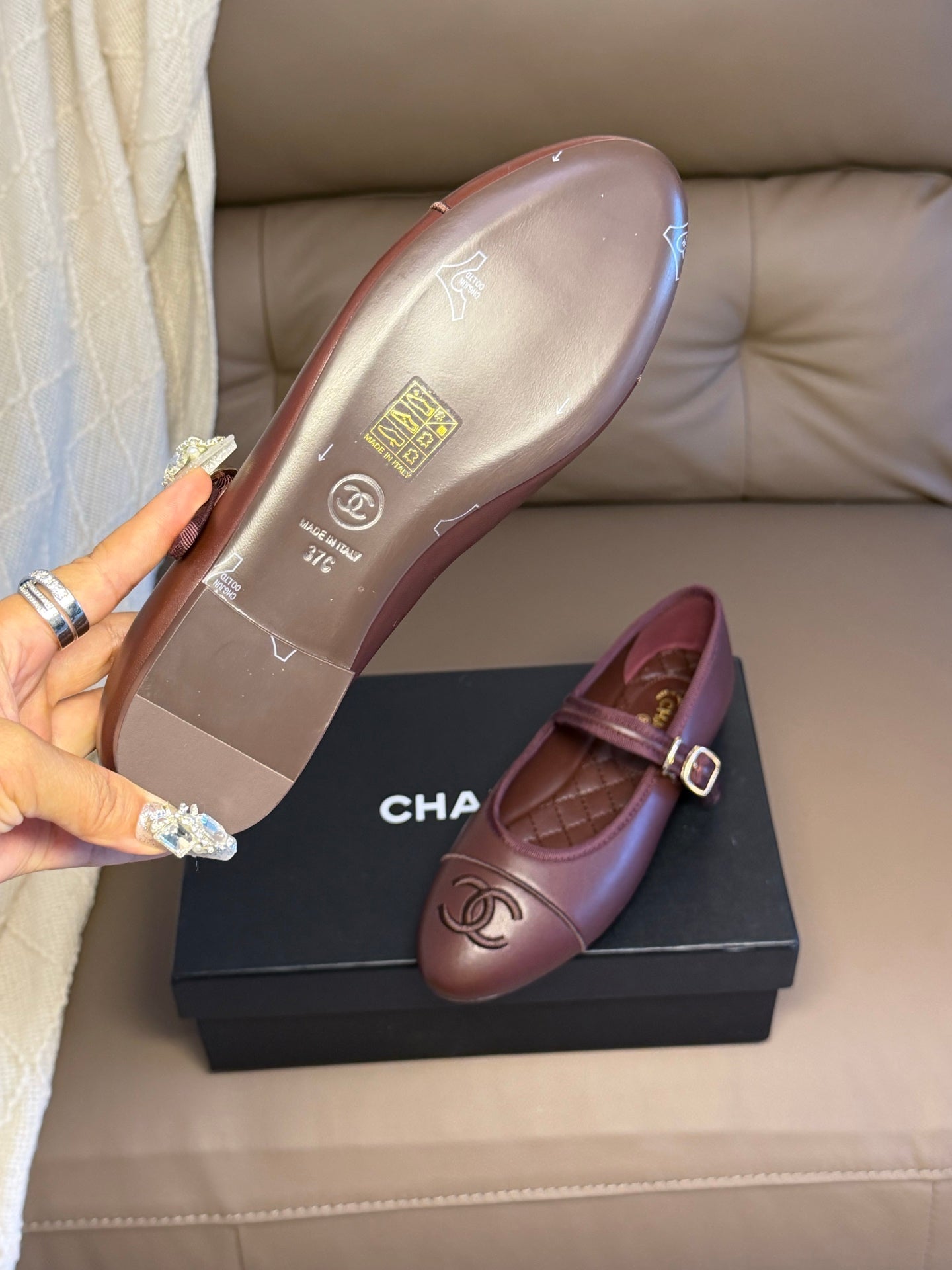 CC 26s Flat Mary Jane Burgundy Sheepskin 995834