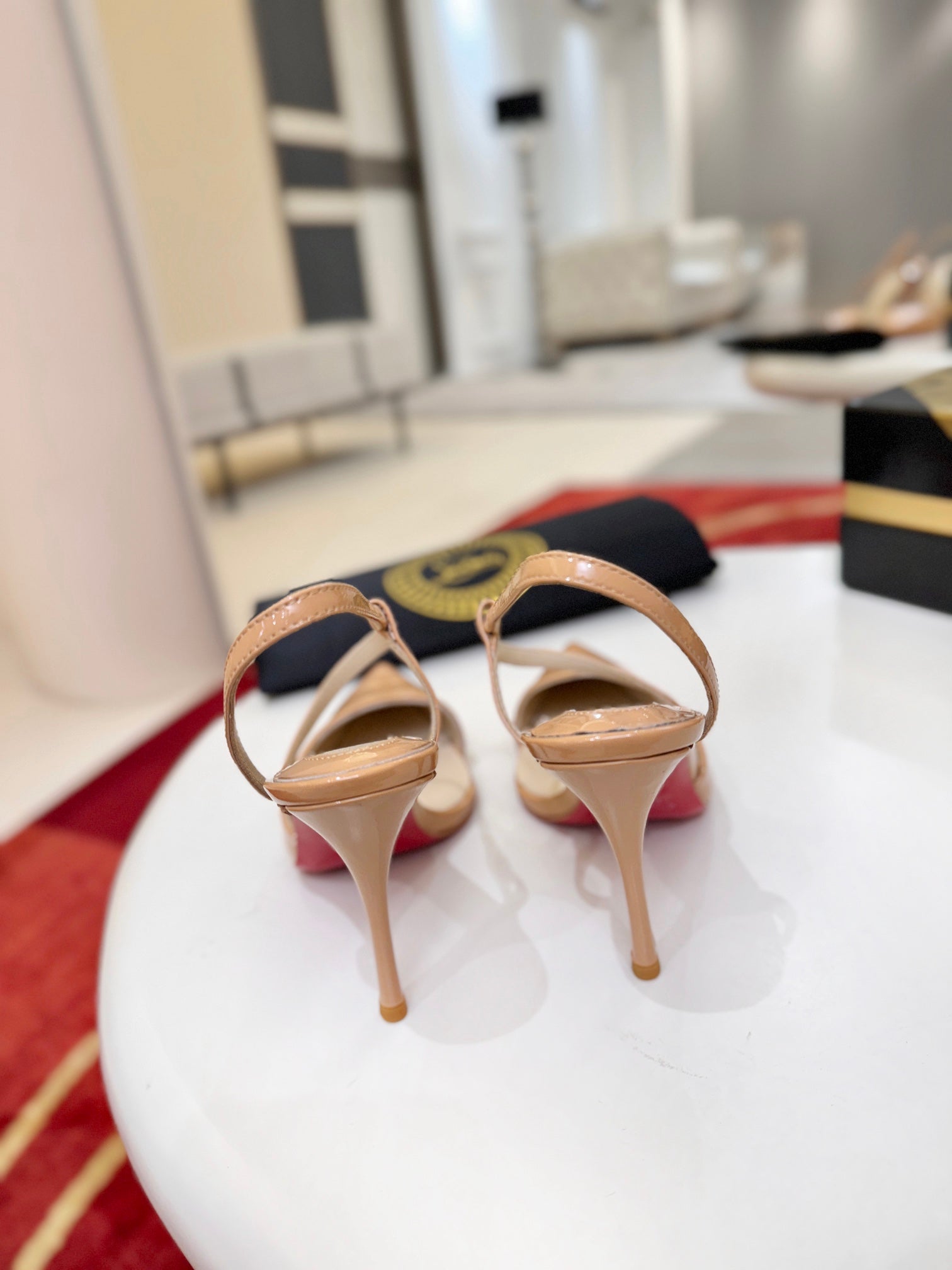 CL Rosa Z Slingback 10cm Beige Glossy Paint Leather 825374