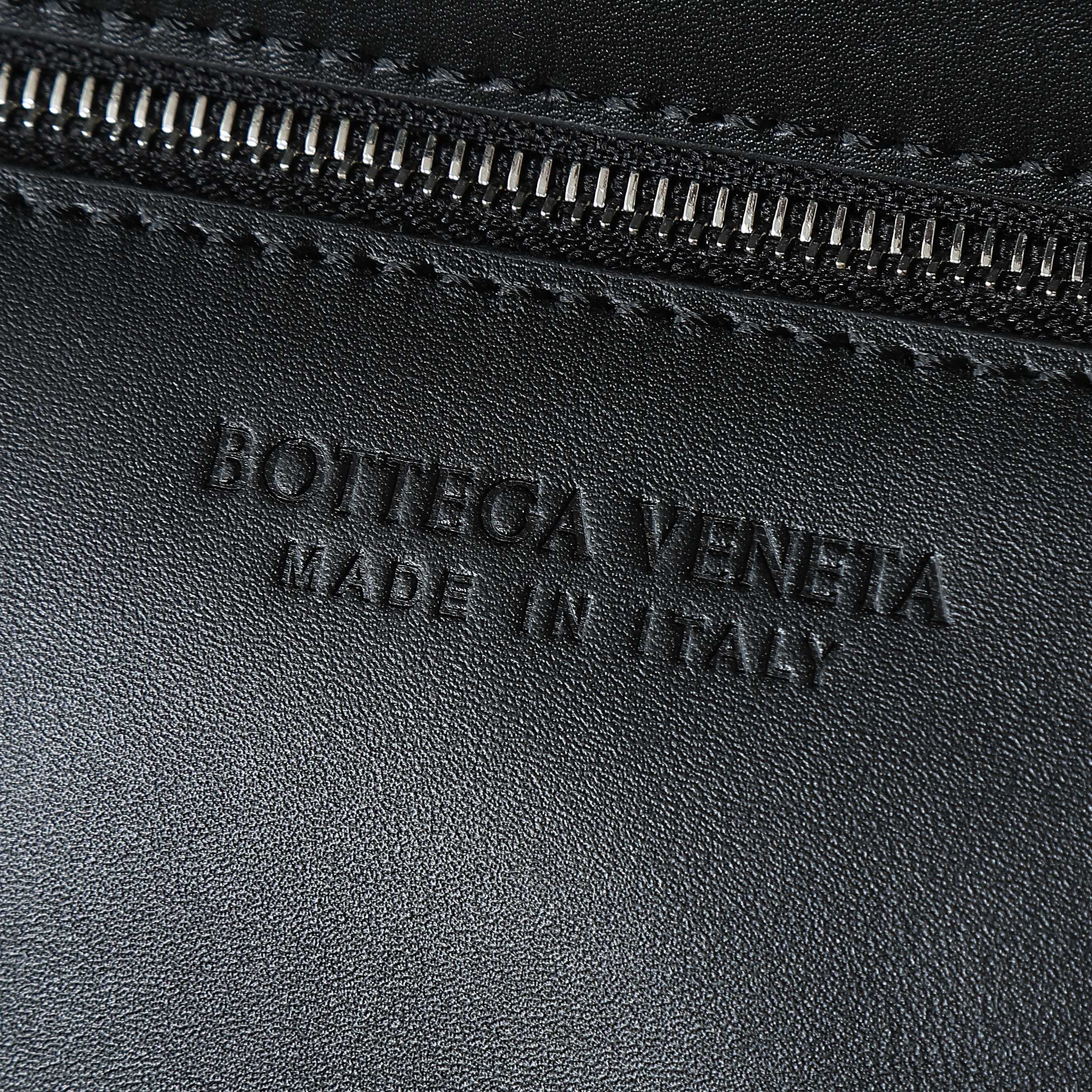 BV 25S DIAGO SHOULDER BAG 25.5 IN BLACK COWHIDE