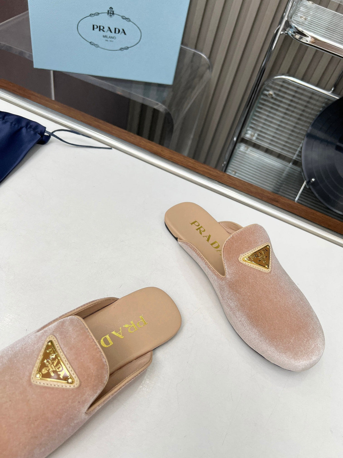Prada 26s Velvet Mules Beige Velvet 140369
