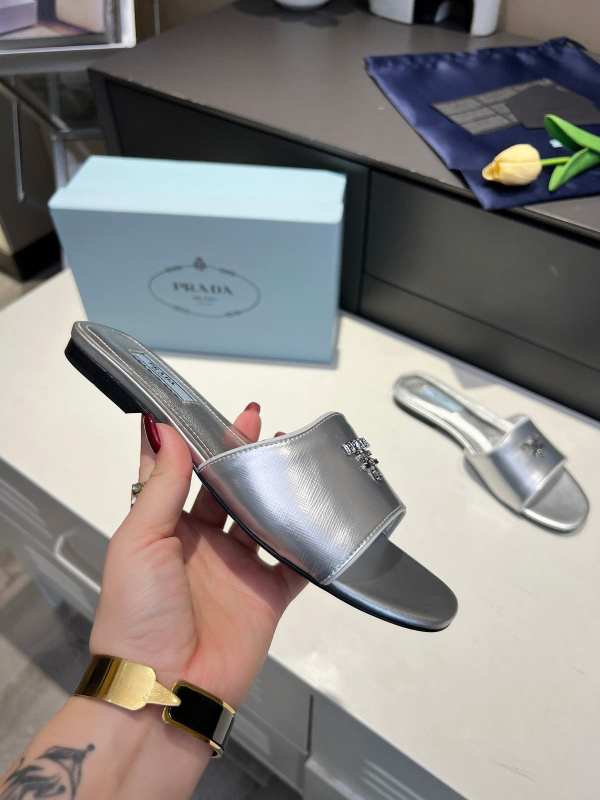 Prada 26s Slide Sandals Silver Saffiano 140508