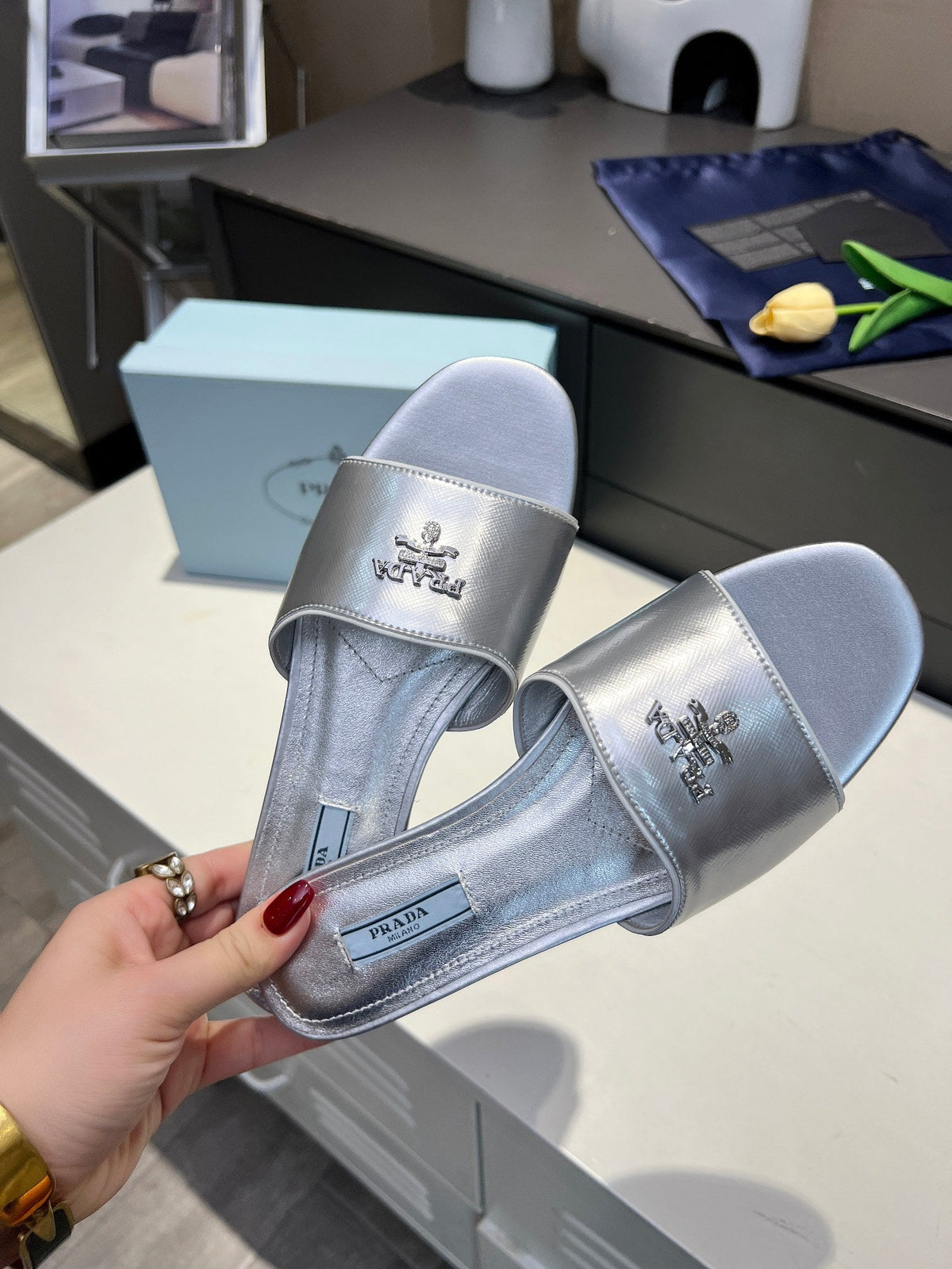 Prada 26s Slide Sandals Silver Saffiano 140508