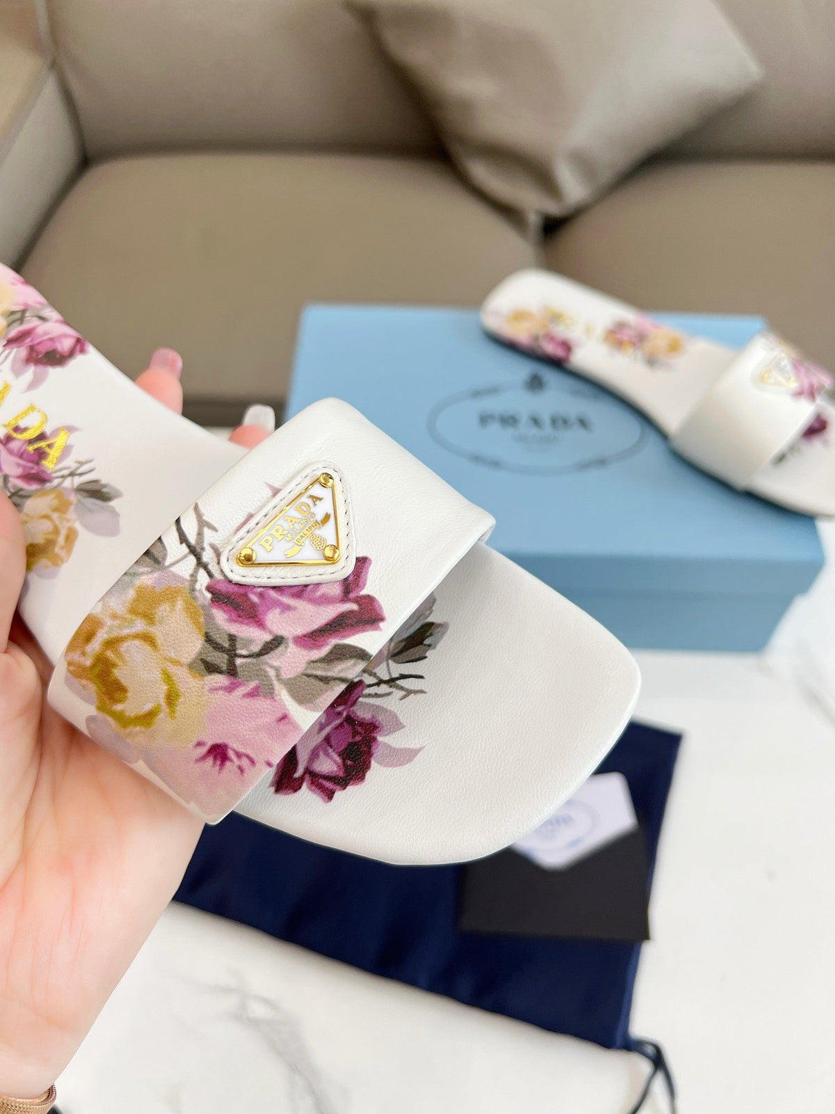 Prada 26s Slide Sandals Floral White Leather 140495