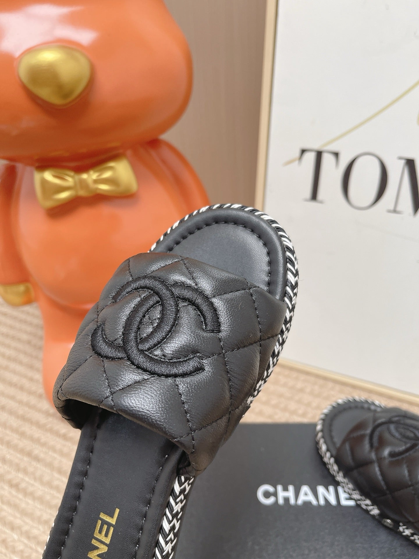CC 26s Quilted Espadrille Slides Black Leather 950785