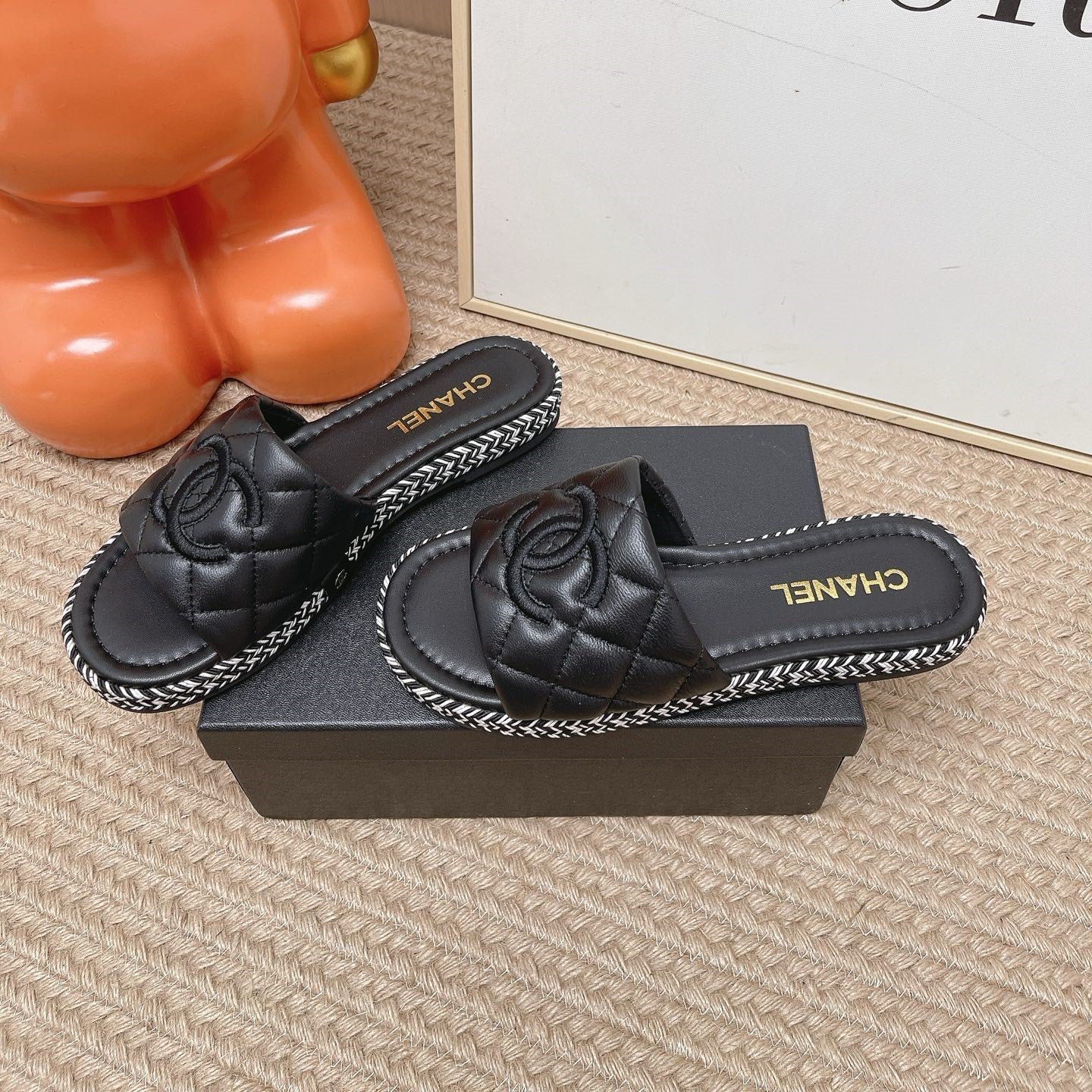 CC 26s Quilted Espadrille Slides Black Leather 950785