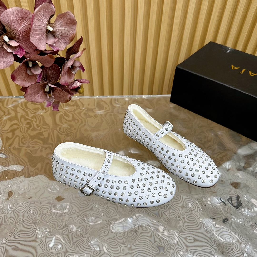 Alaia Strass Ballet Flats In White Calfskin With Fleece Lining 926039