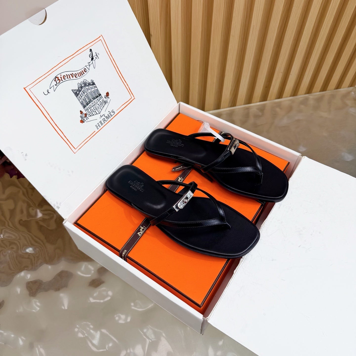 HM Miss Flip-Flops Black Calfskin 589205