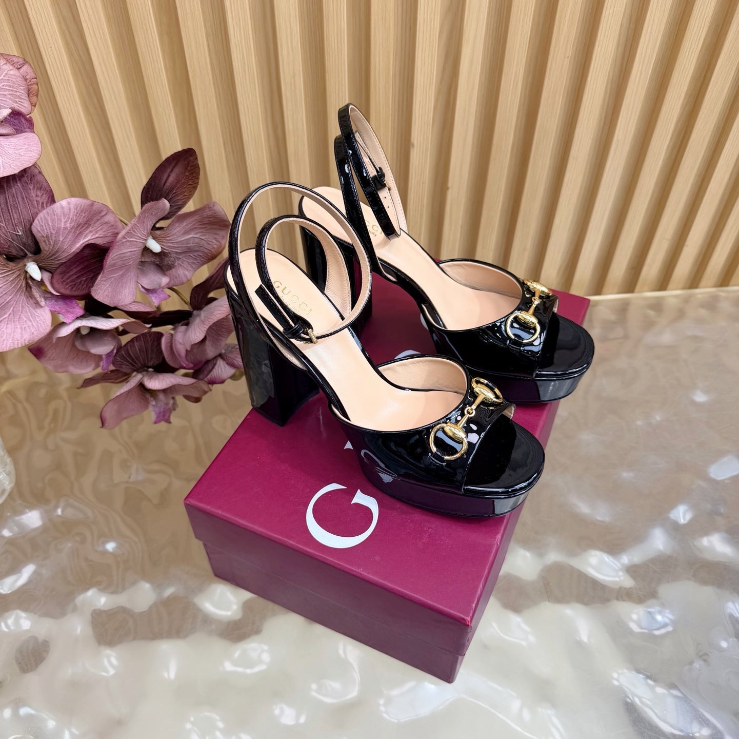 GG 26s Horsebit Platform Sandals 11cm Black Patent Leather 886498