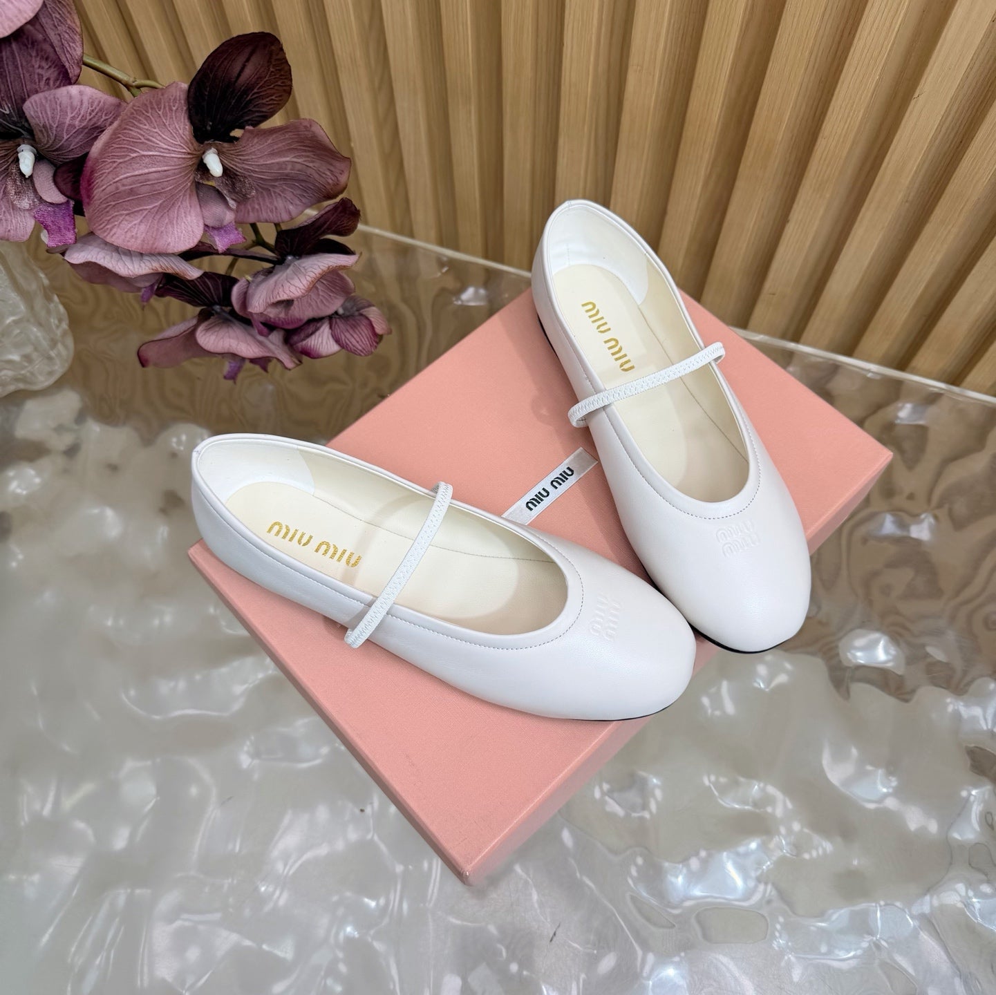 Miu 26s Ballerinas Lambskin Lambskin 933418