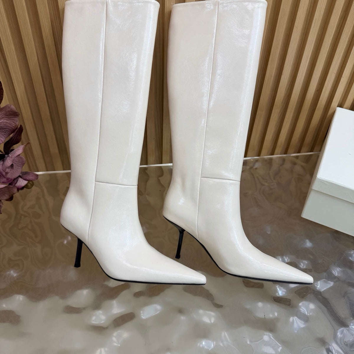 YSL 26s Pointed Toe Knee High Boots 8cm White Leather 122771