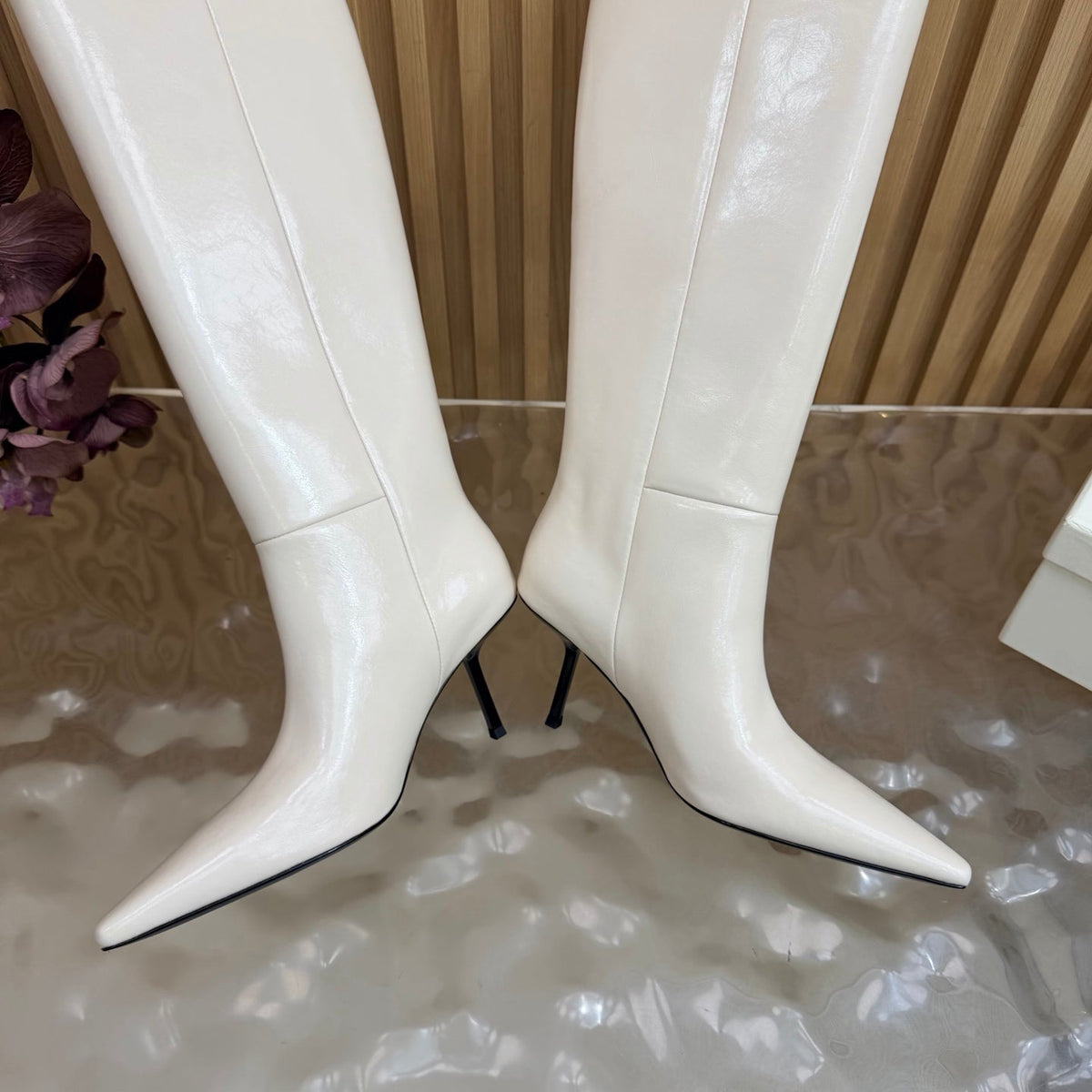 YSL 26s Pointed Toe Knee High Boots 8cm White Leather 122771