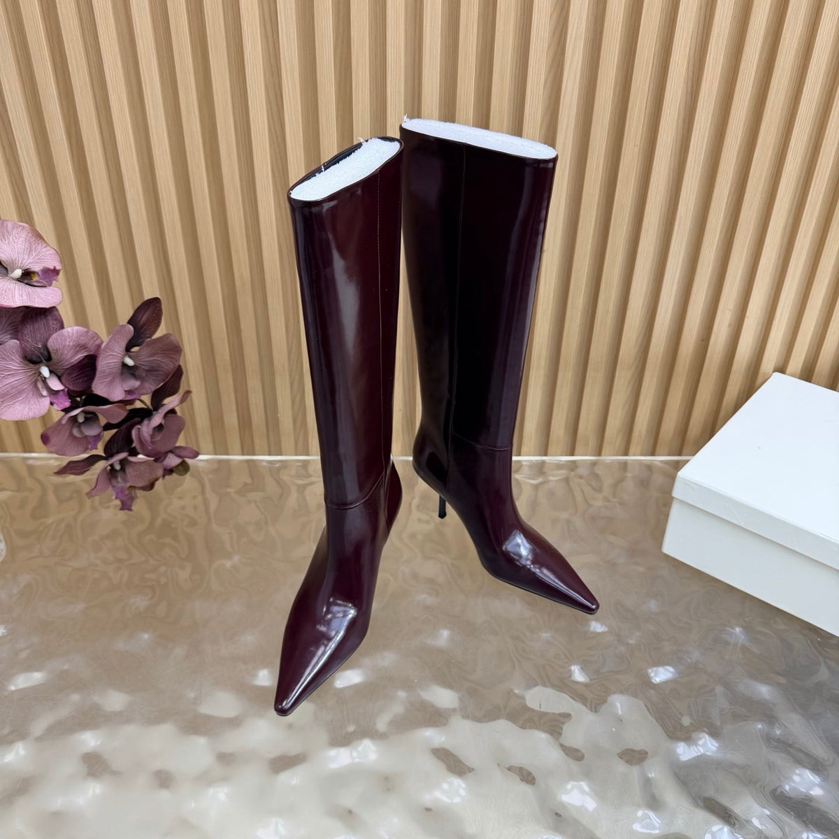 YSL 26s Pointed Toe Knee High Boots 8cm Burgundy Patent Leather 122774