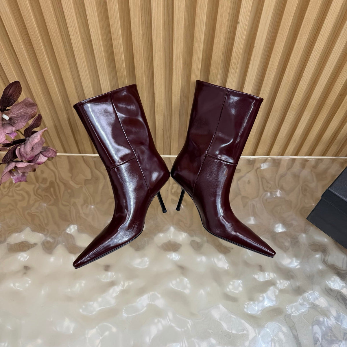 YSL 26s Pointed Toe Ankle Boots 8cm Burgundy Patent Leather 122766