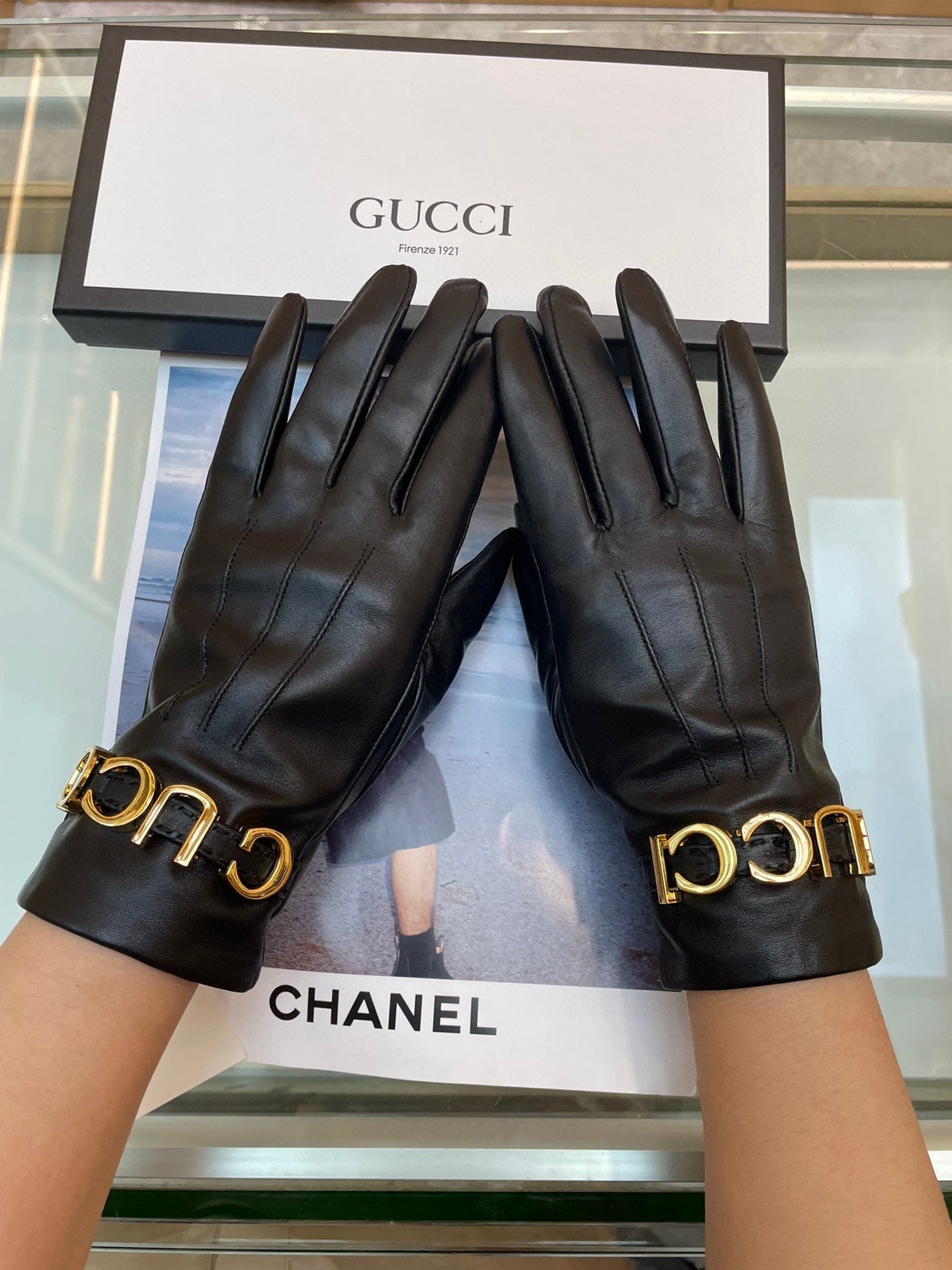 EUROPEAN GLOVES IN BLACK LAMBSKIN WITH CASHMERE LINING 376727