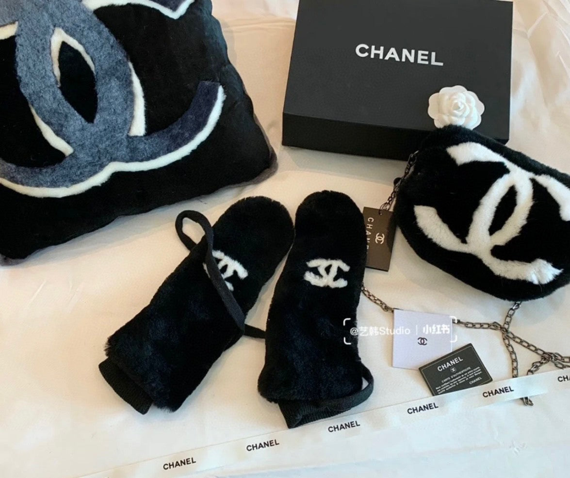 GLOVES IN BLACK RABBIT FUR AND LAMBSKIN 456405