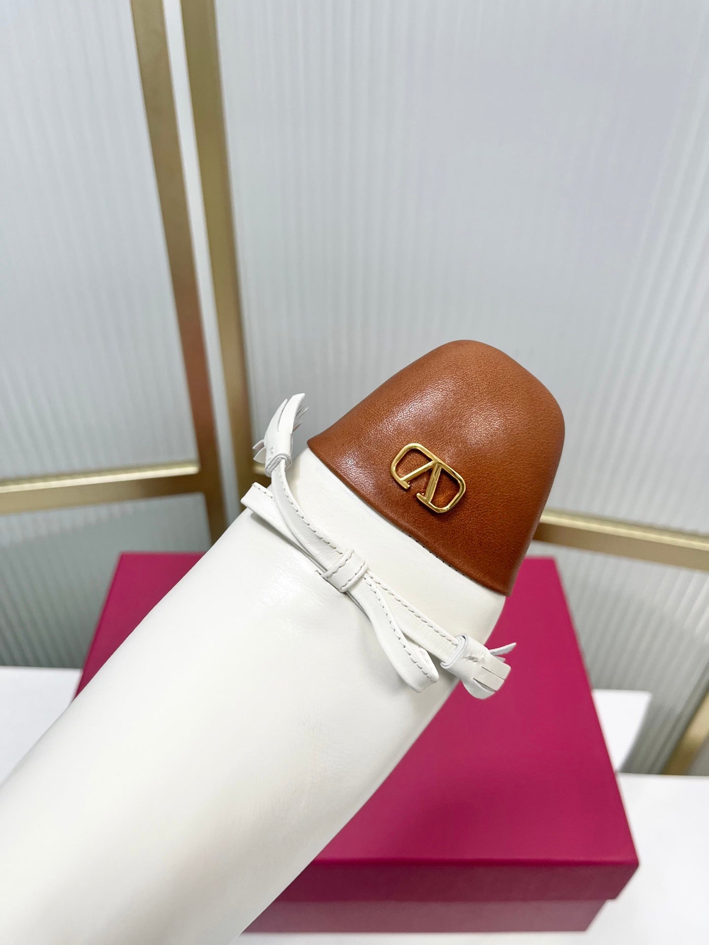 Valentino 2025 Bow Square Toe Zipper Ankle Boot White Brown Cowhide 549735