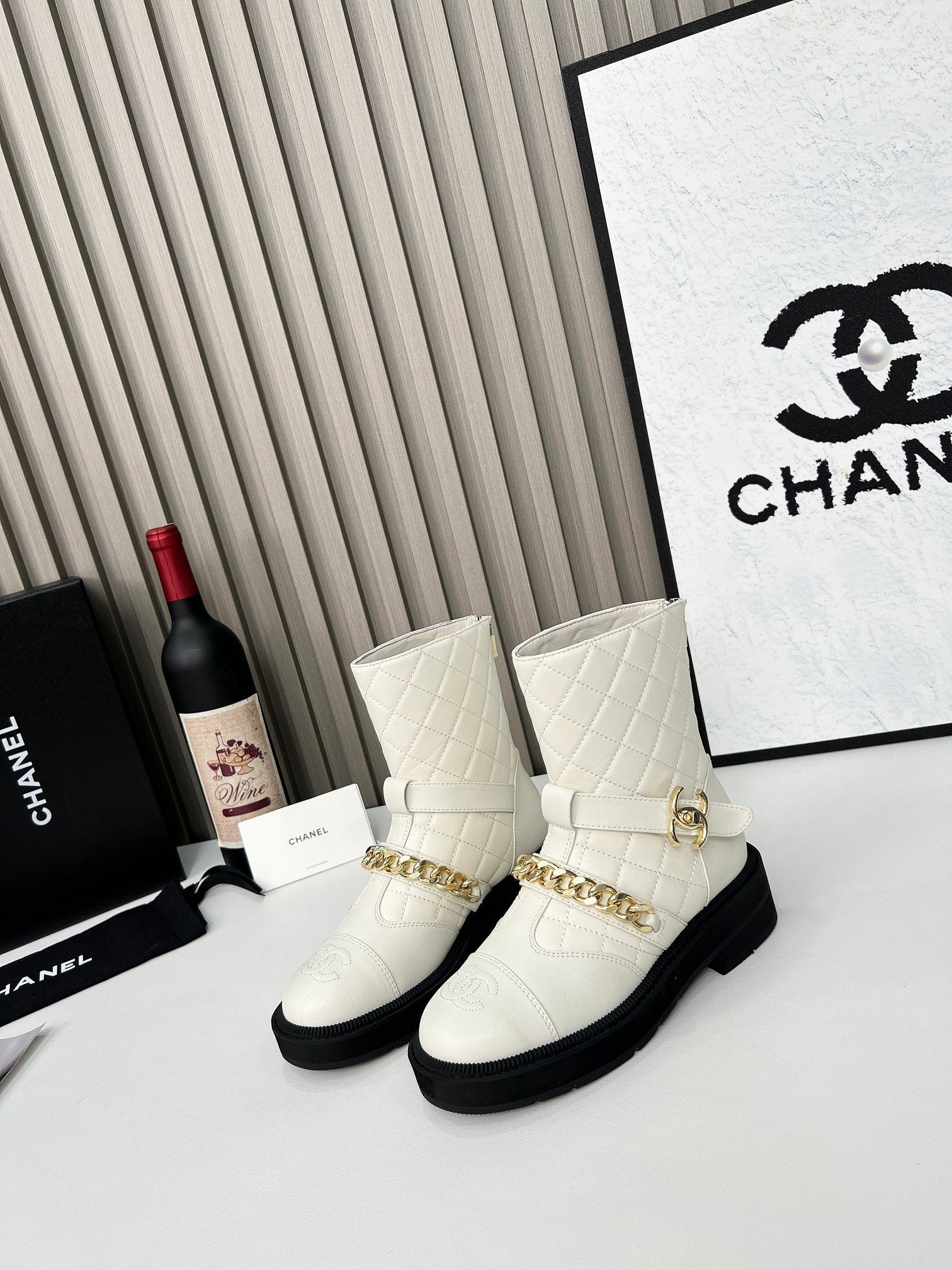 CC 26s Quilted Chain Boots White Calfskin 924501