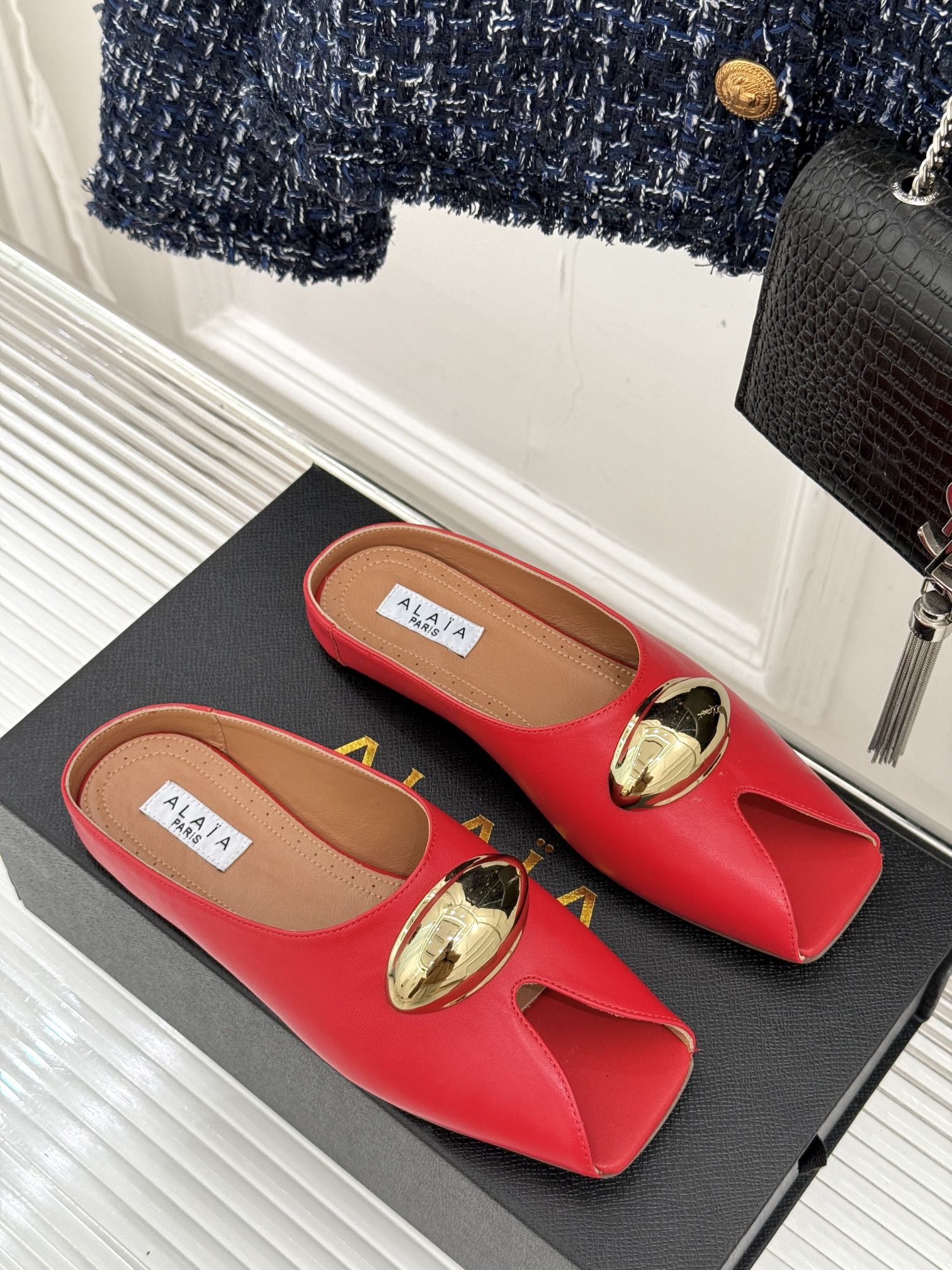 Alaia Slipper With Gold Hardware Red Calfskin 293197