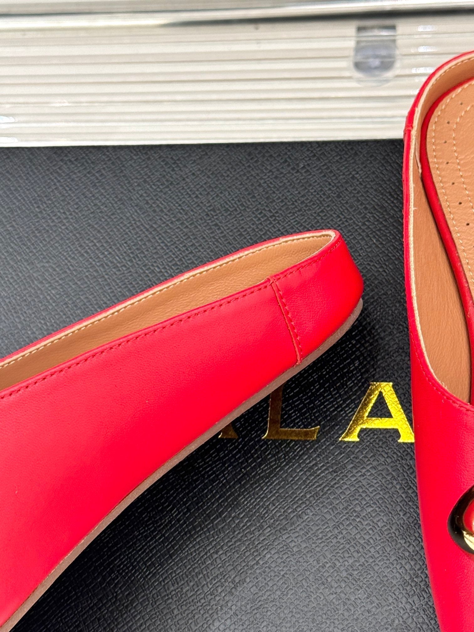 Alaia Slipper With Gold Hardware Red Calfskin 293197