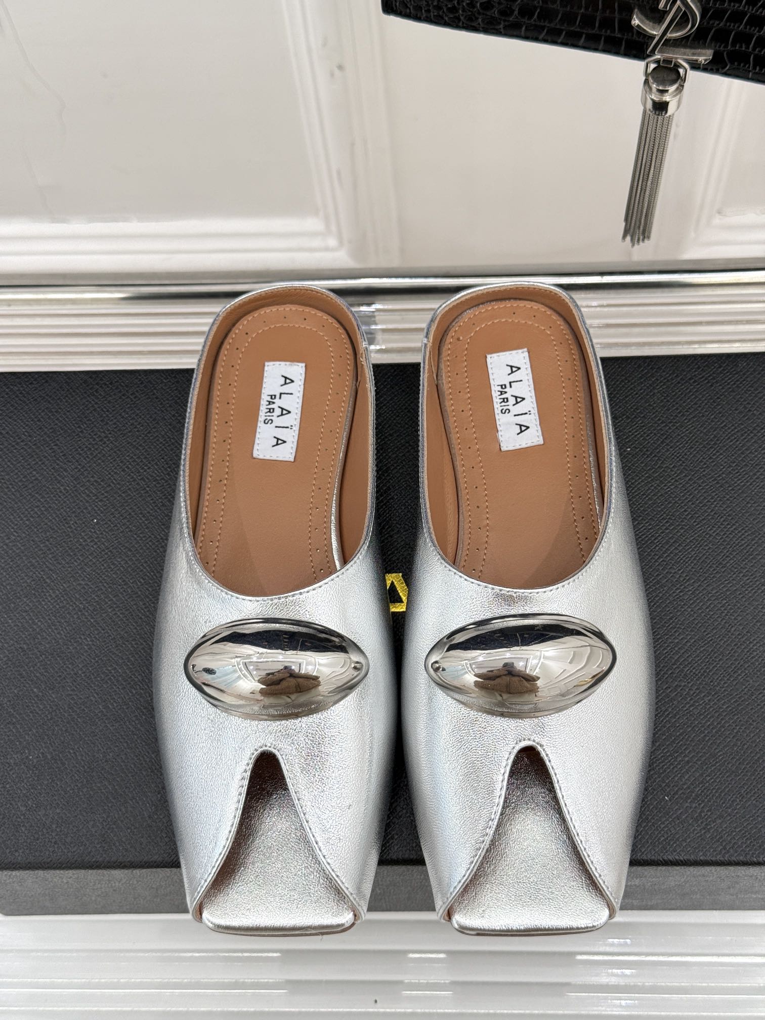 Alaia Slipper With Gold Hardware Silver Calfskin 293204