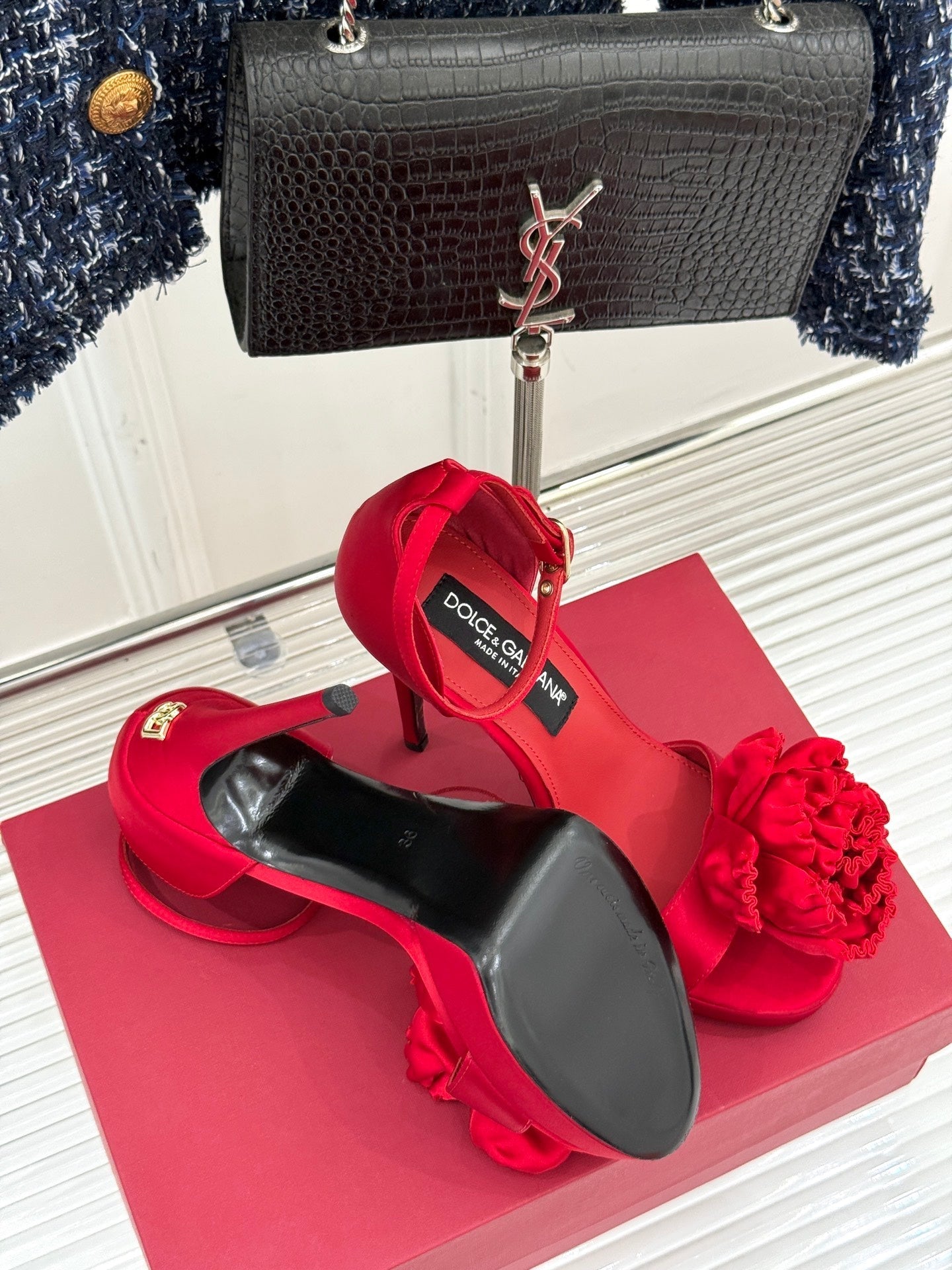 DC 24 Keira Floral-Appliqué Sandals Red Sheepskins &  Cowhide 304709