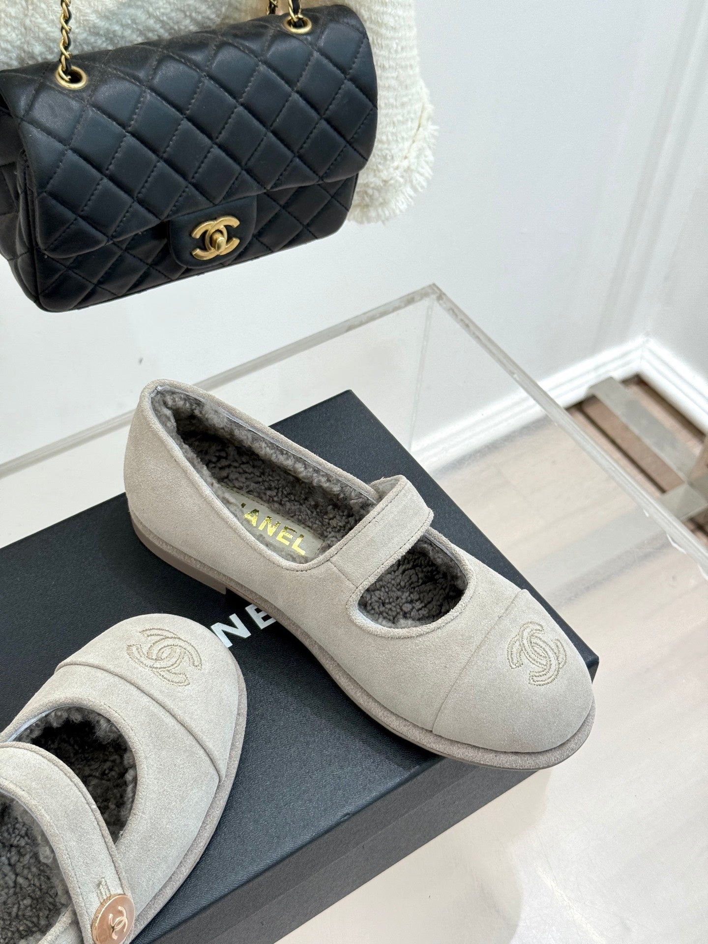 CC 25A Mary Janes Grey Suede And Lambswool 404663