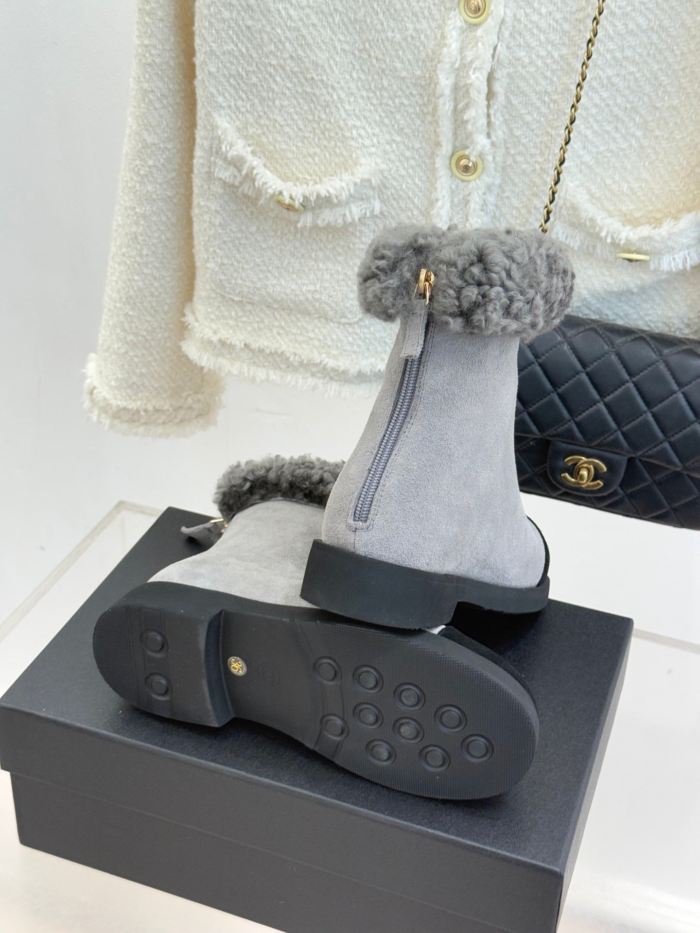 CC 25K Double C Colorblock Furry Snow Boots Grey Suede 512067