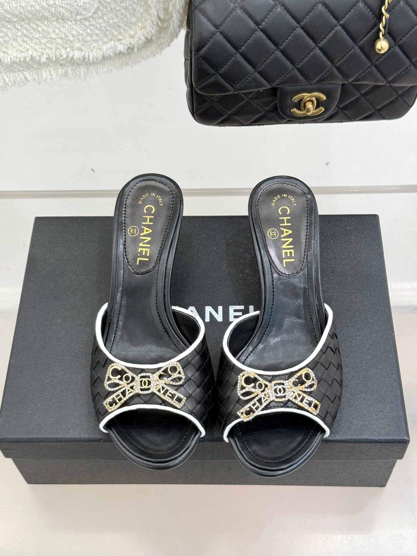 CC Classic Rhinestone Bow Kitty Slippers Black Sheepskin 643090