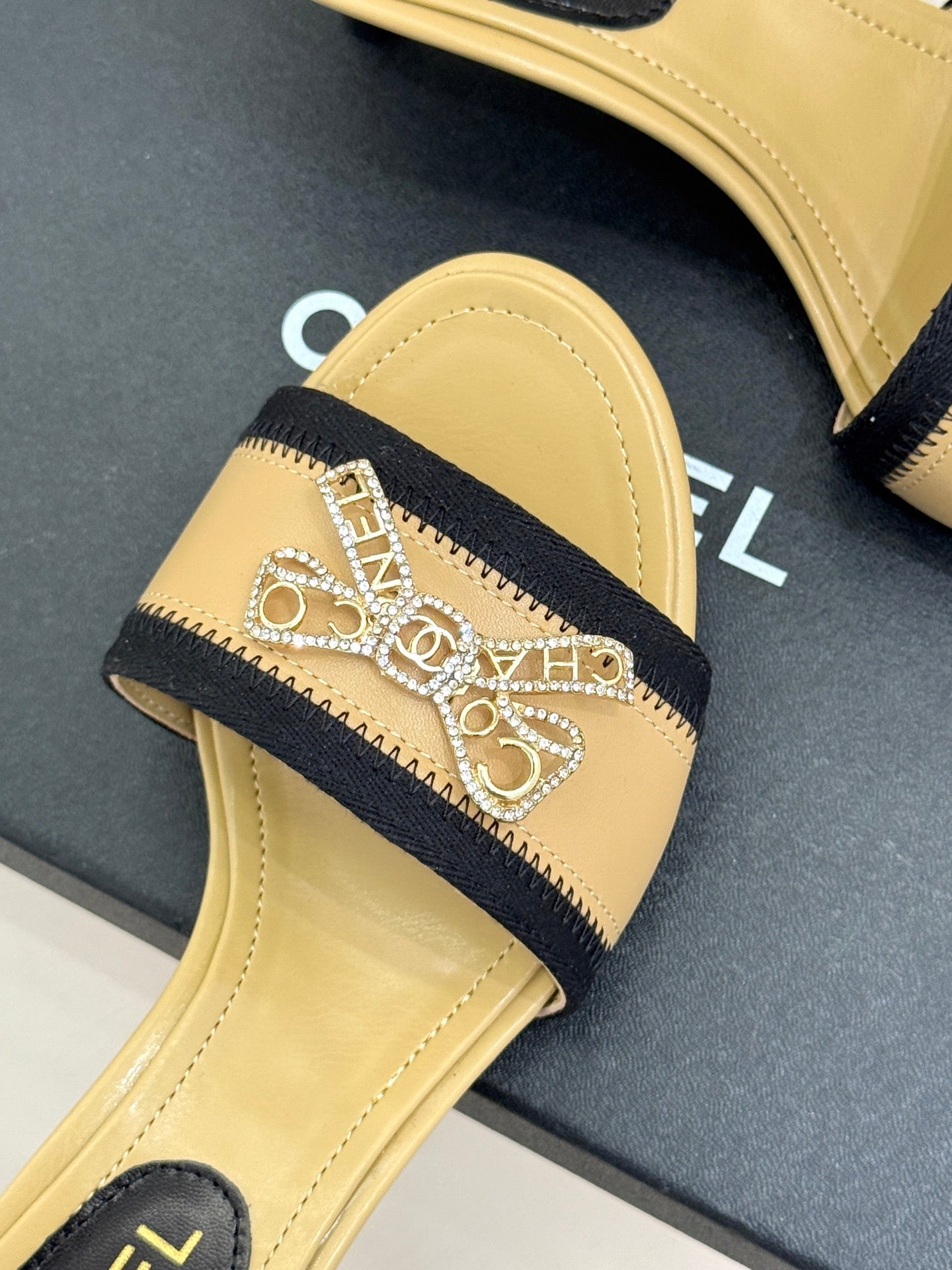 CC Classic Rhinestone Bow Kitty Slippers Beige Sheepskin 643091